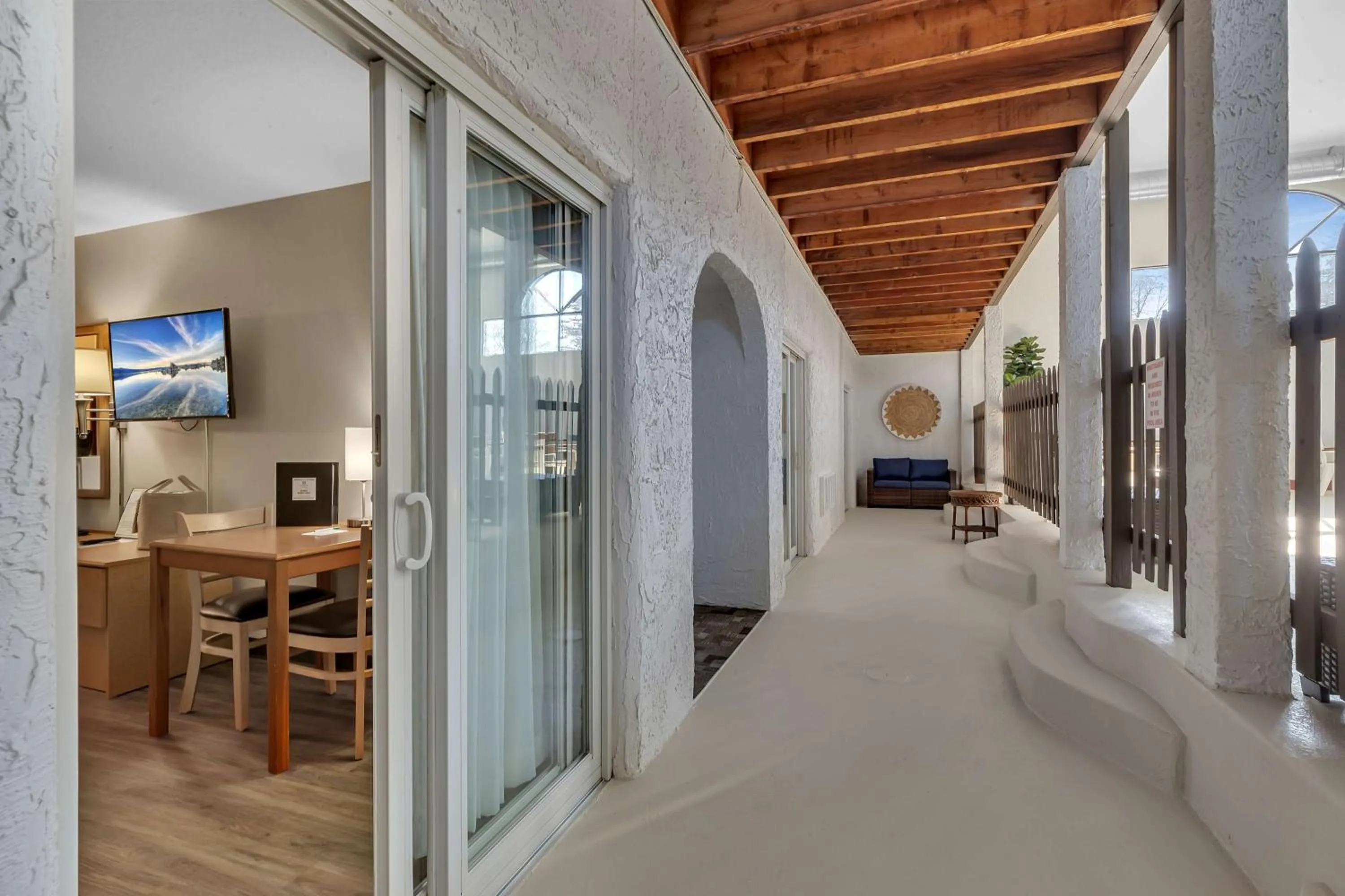 View (from property/room), Bed in SureStay Hotel by Best Western Spicer