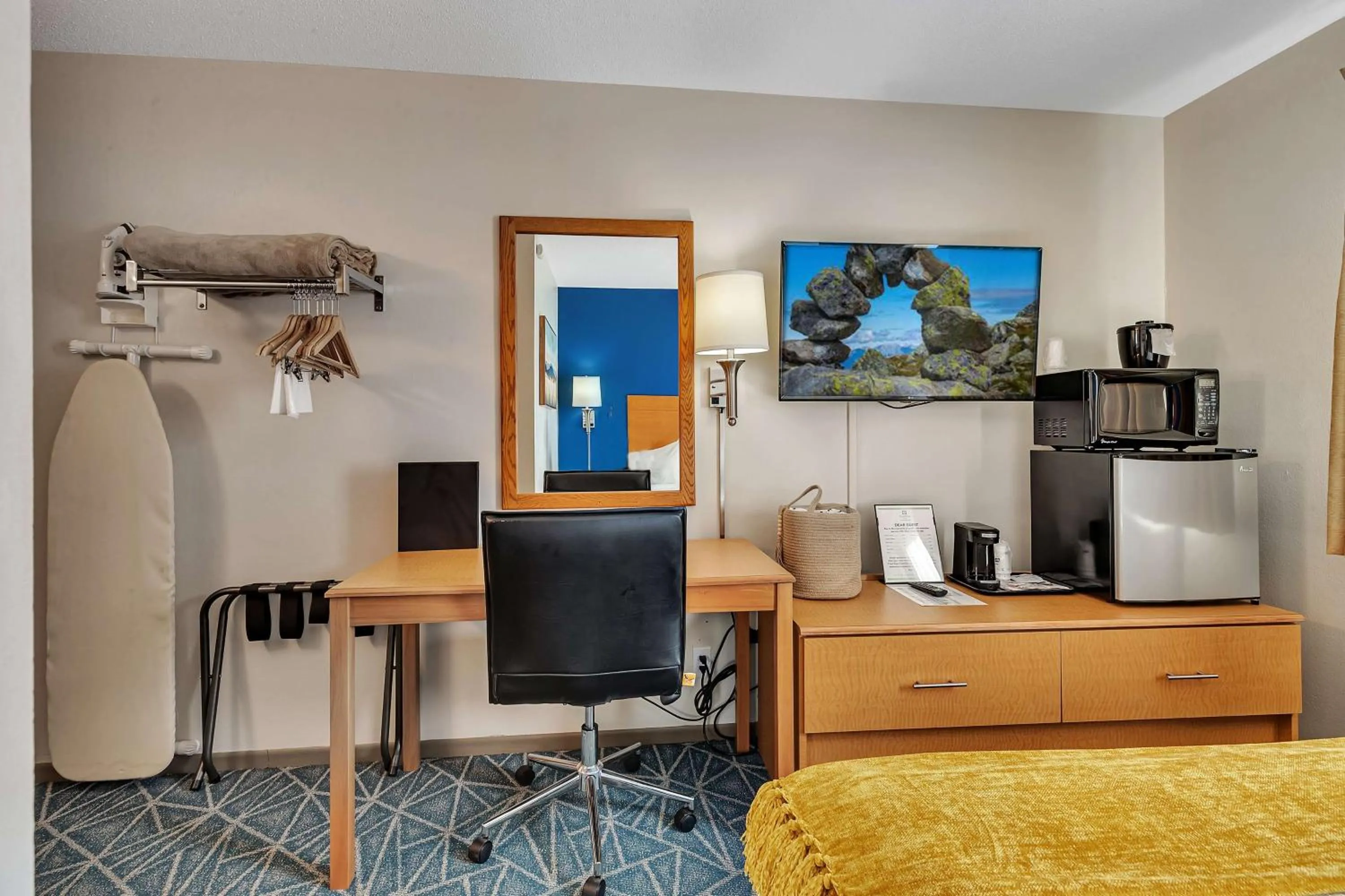 Bedroom in SureStay Hotel by Best Western Spicer