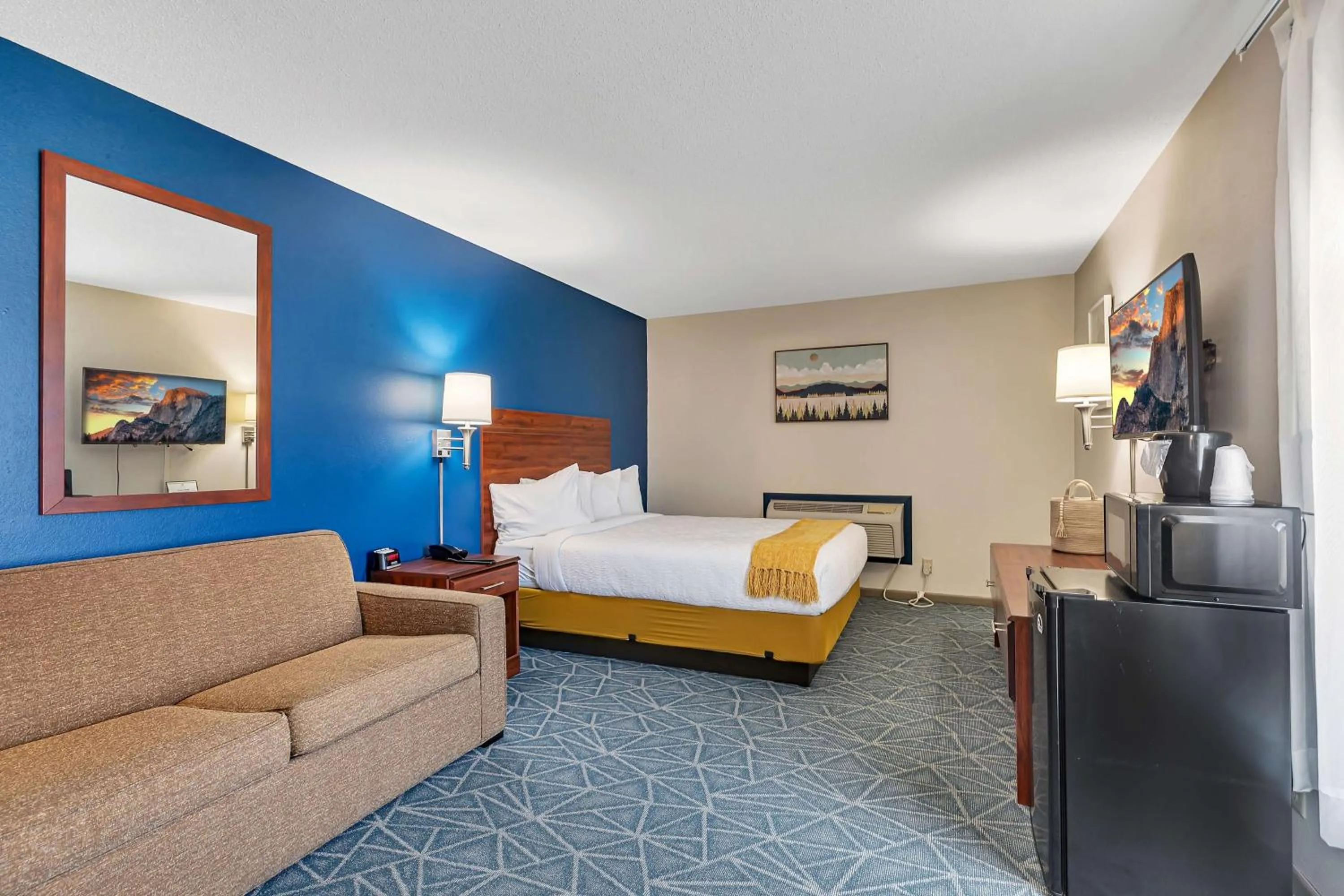 Bedroom, Bed in SureStay Hotel by Best Western Spicer