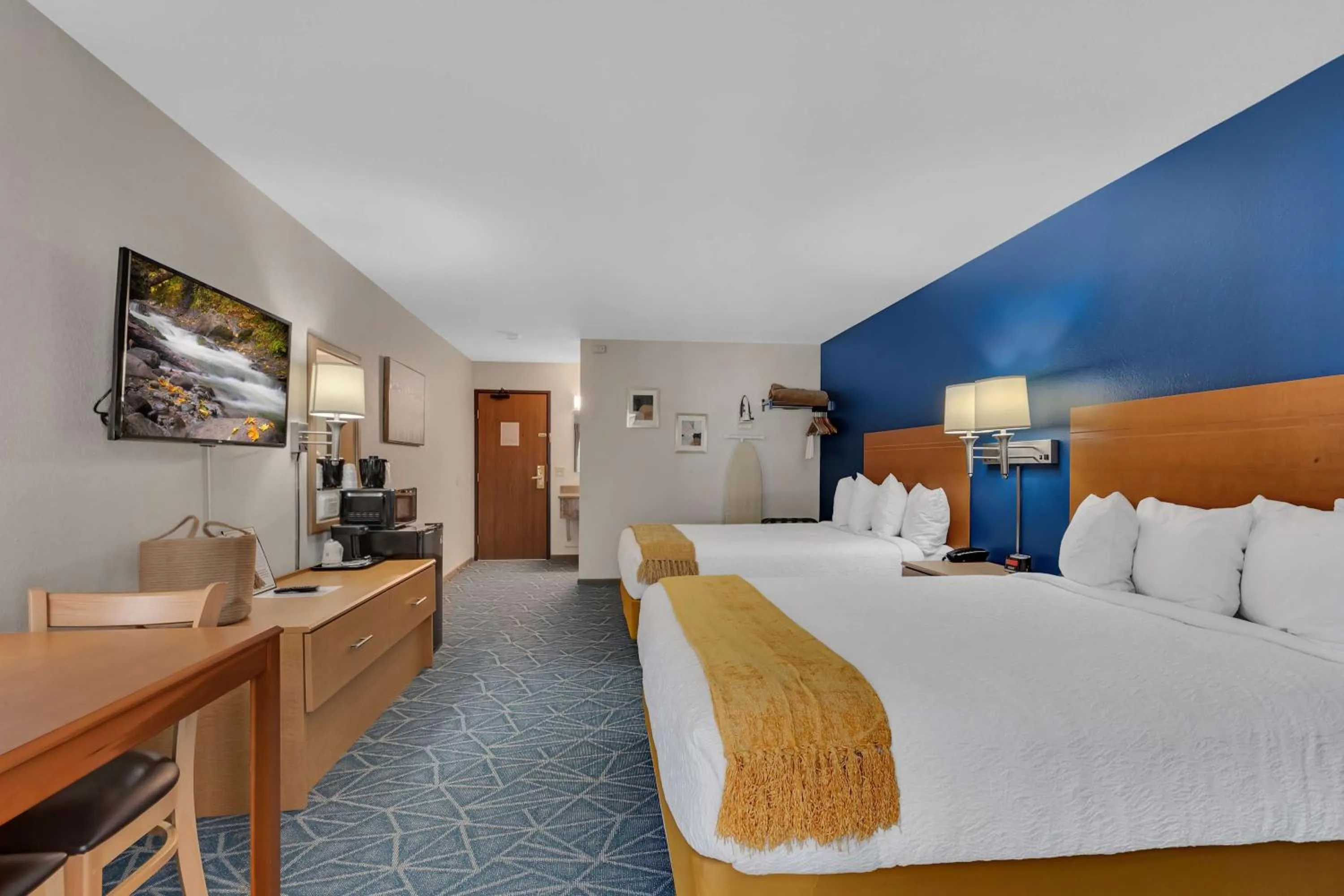 Bedroom, Bed in SureStay Hotel by Best Western Spicer