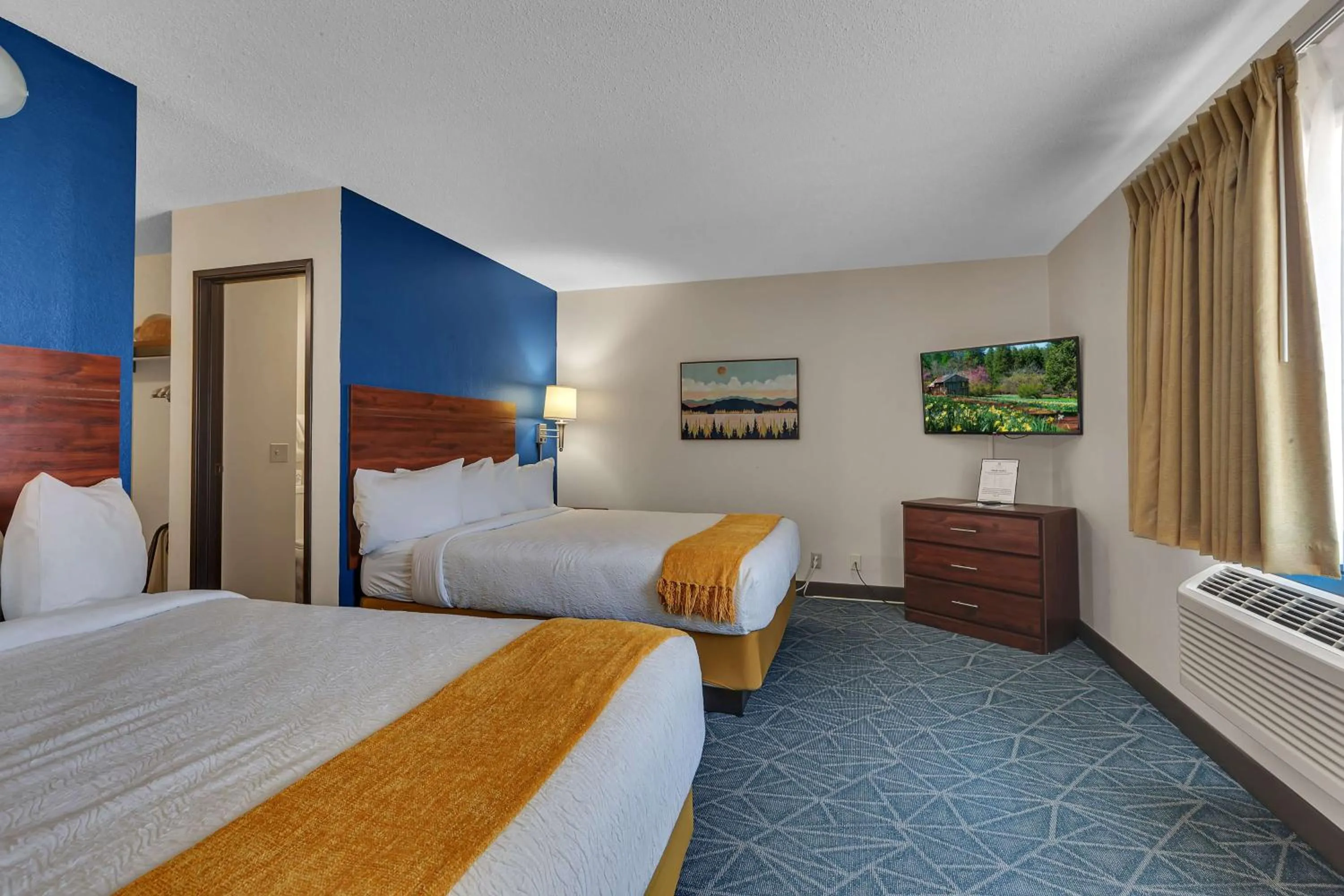 Bedroom, Bed in SureStay Hotel by Best Western Spicer