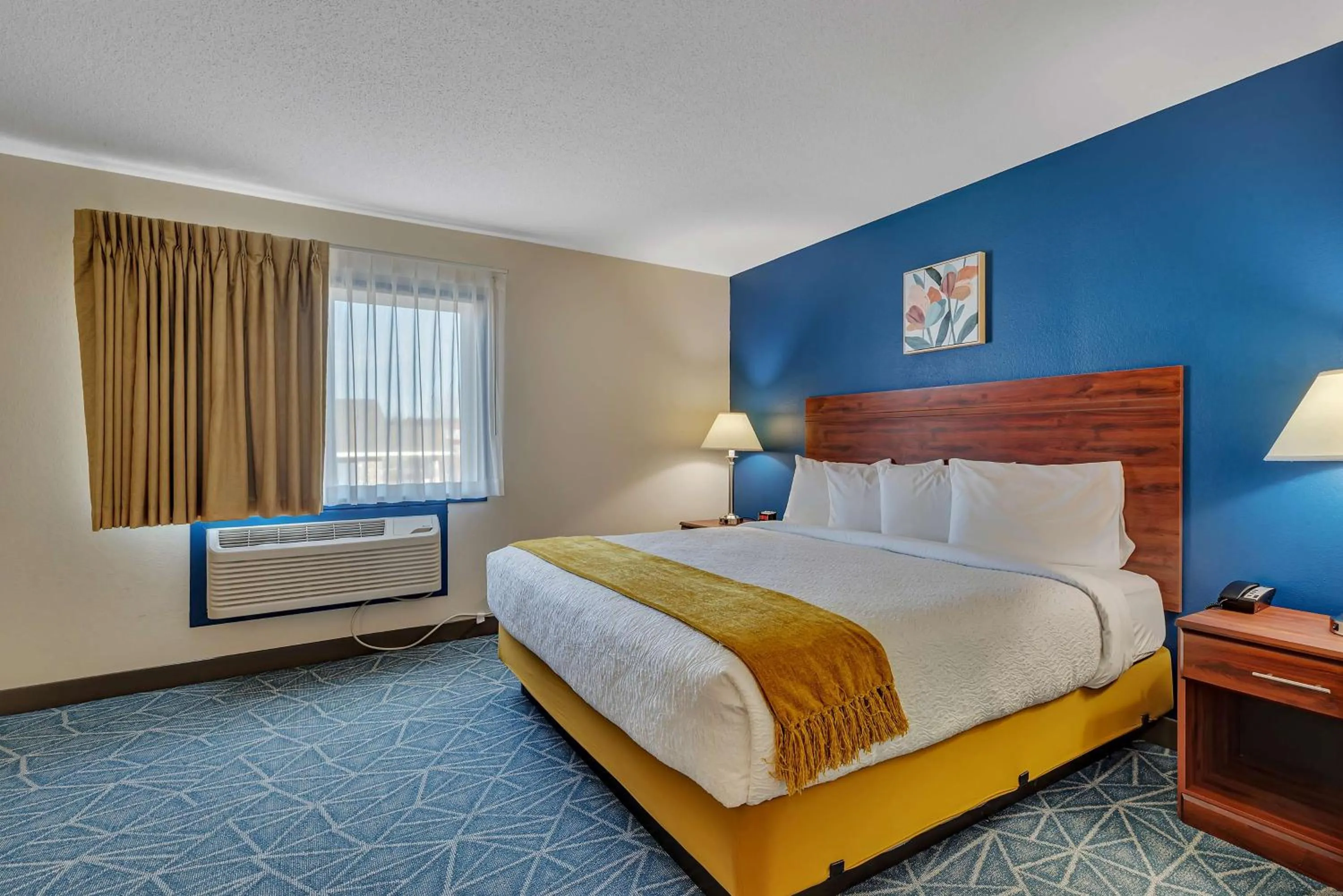 Bedroom, Bed in SureStay Hotel by Best Western Spicer