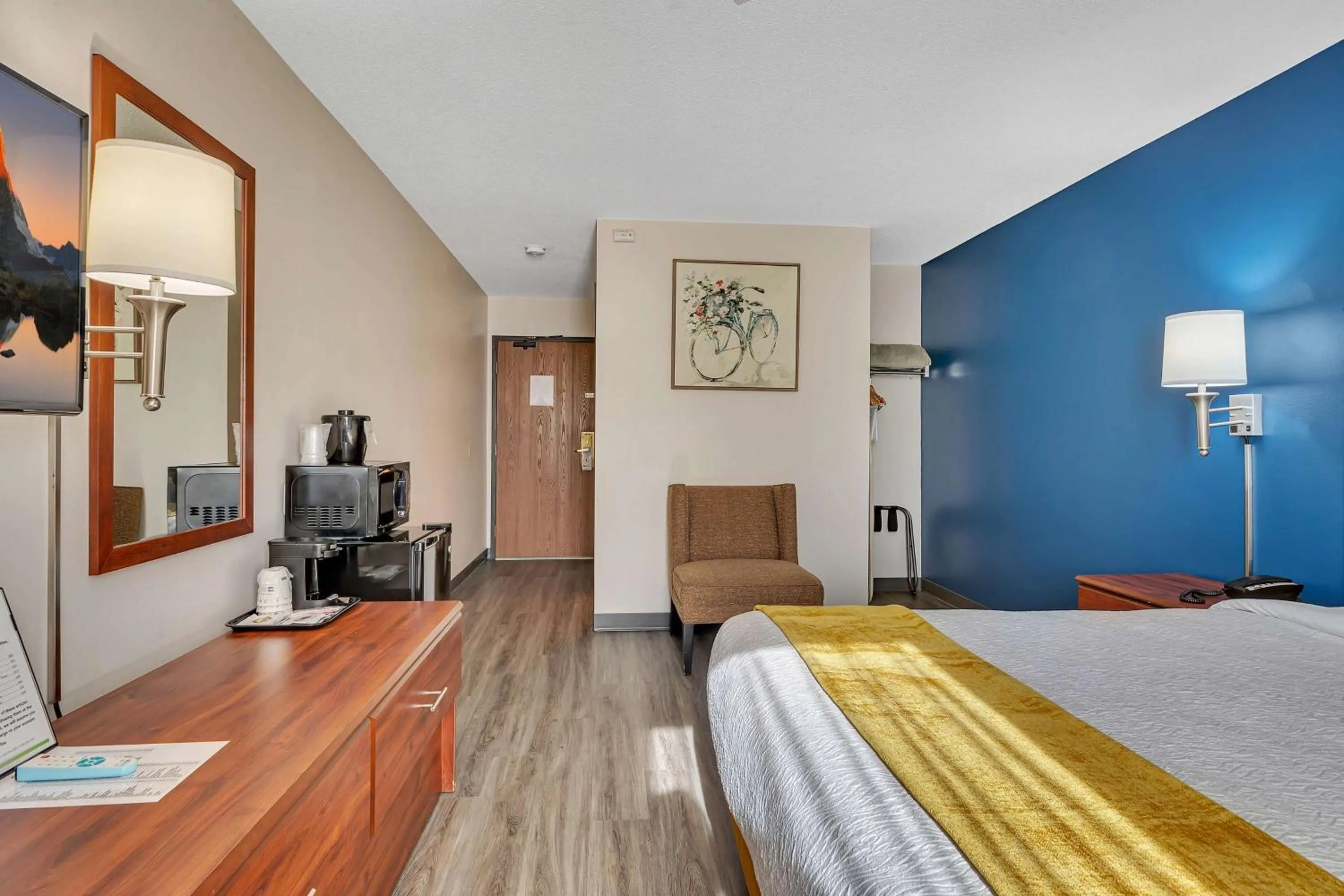 Bedroom, Bed in SureStay Hotel by Best Western Spicer