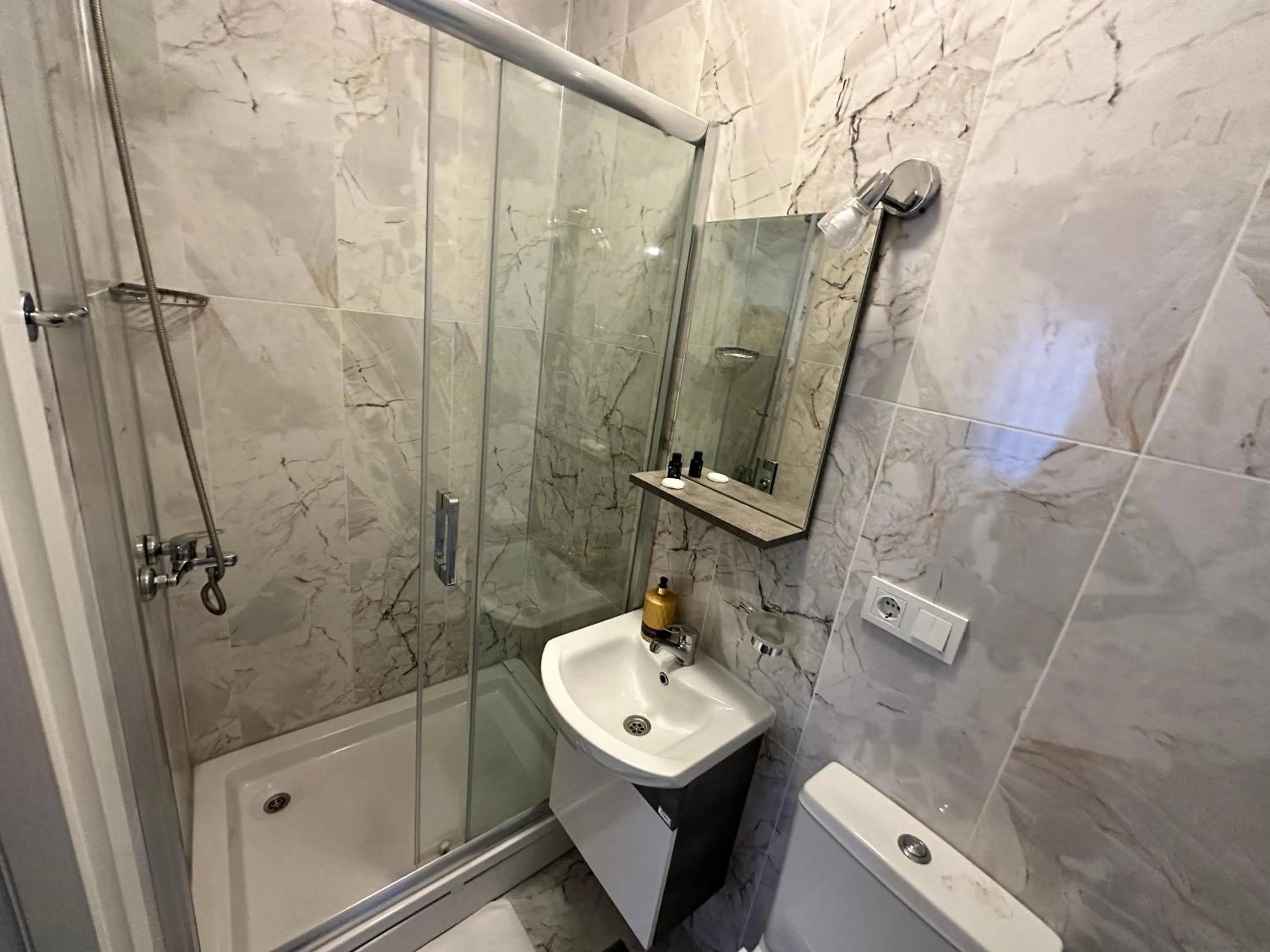 Shower in Doğa Villa Guest House