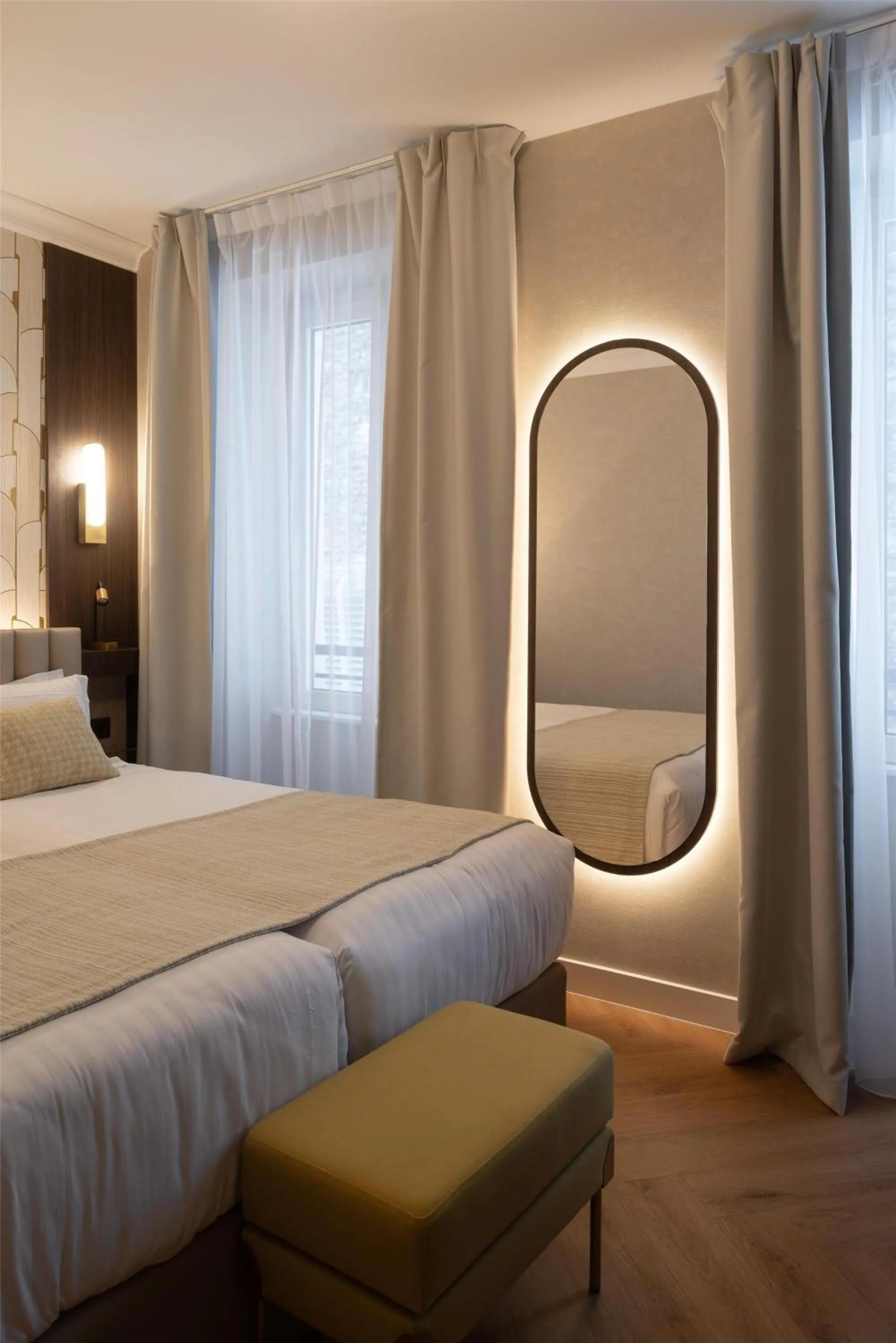 Bedroom, Bed in Best Western Au Trocadéro