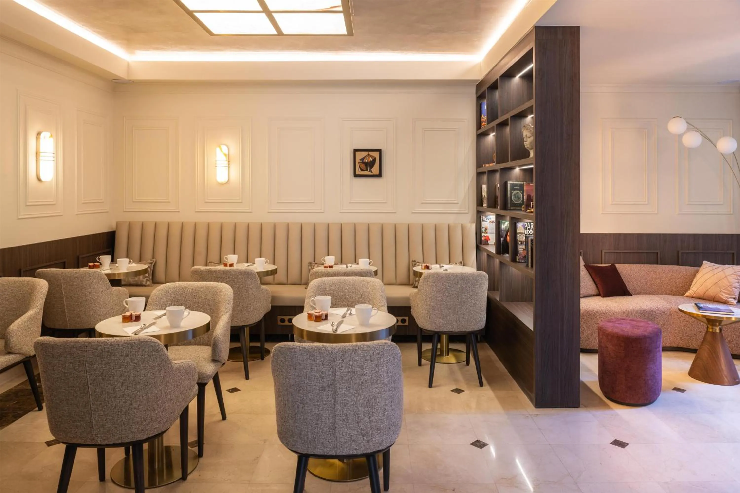 Breakfast in Best Western Au Trocadéro