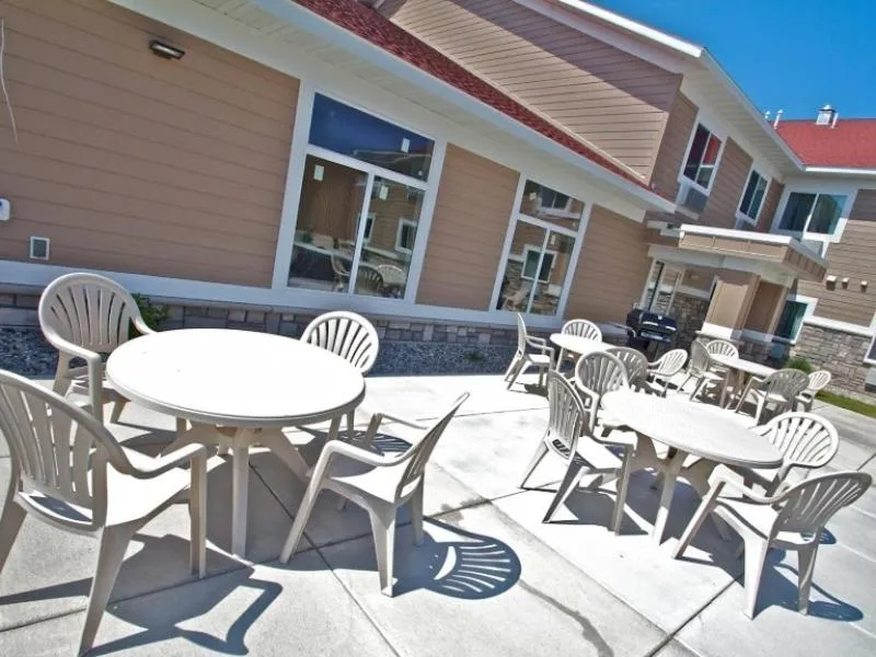 Patio in American Inn & Suites