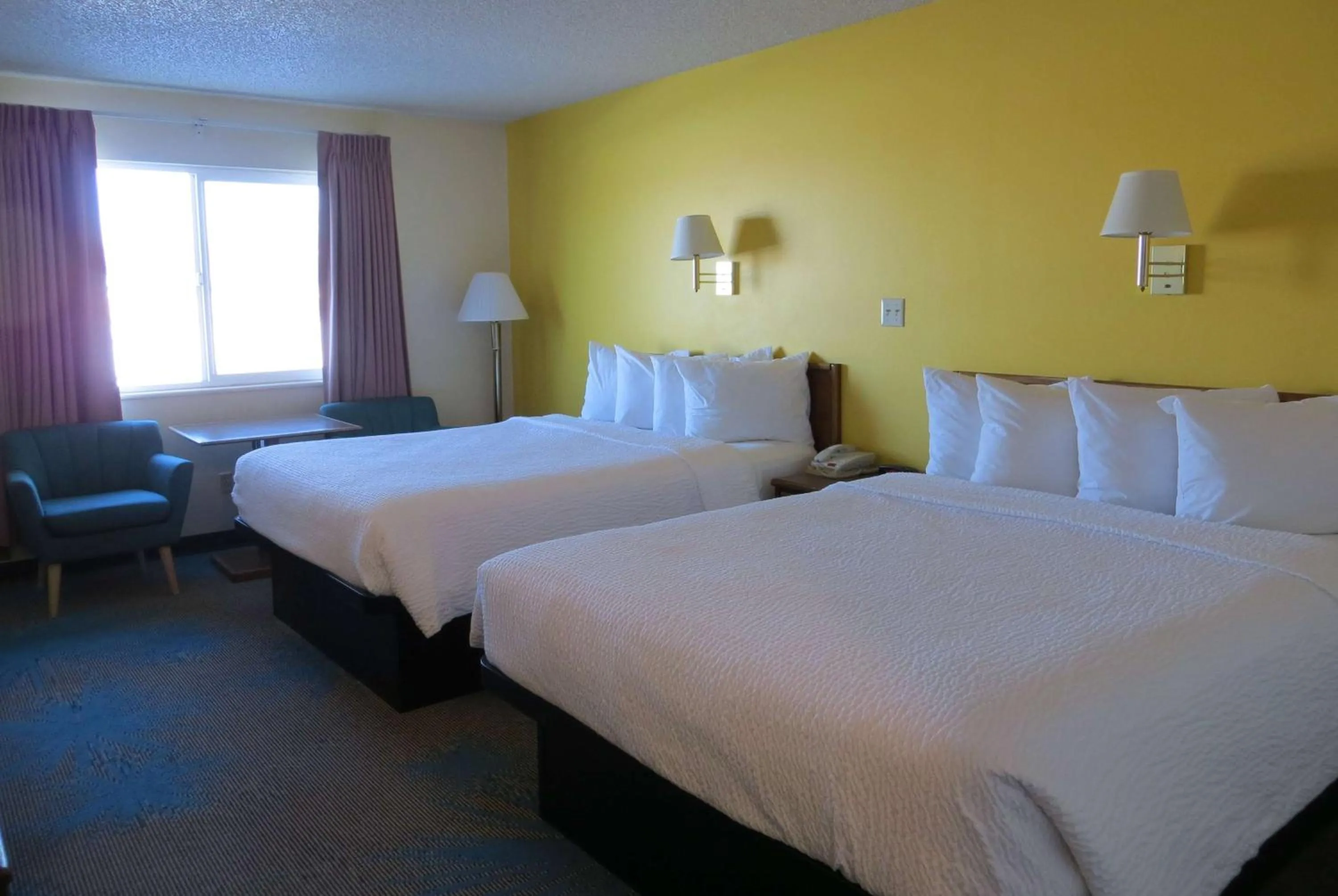 Photo of the whole room, Bed in Days Inn by Wyndham Alamosa