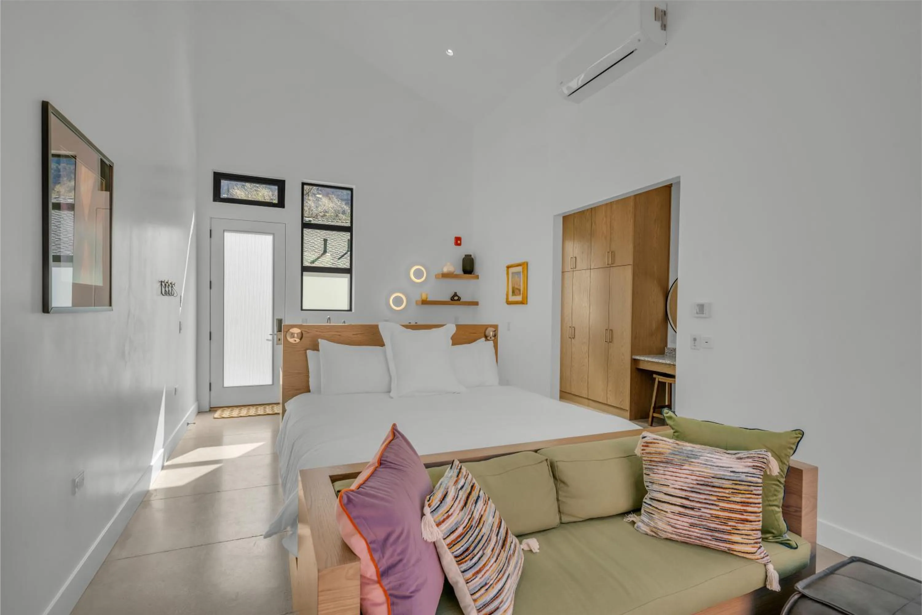 Bed in Flanigan`s Resort and Spa