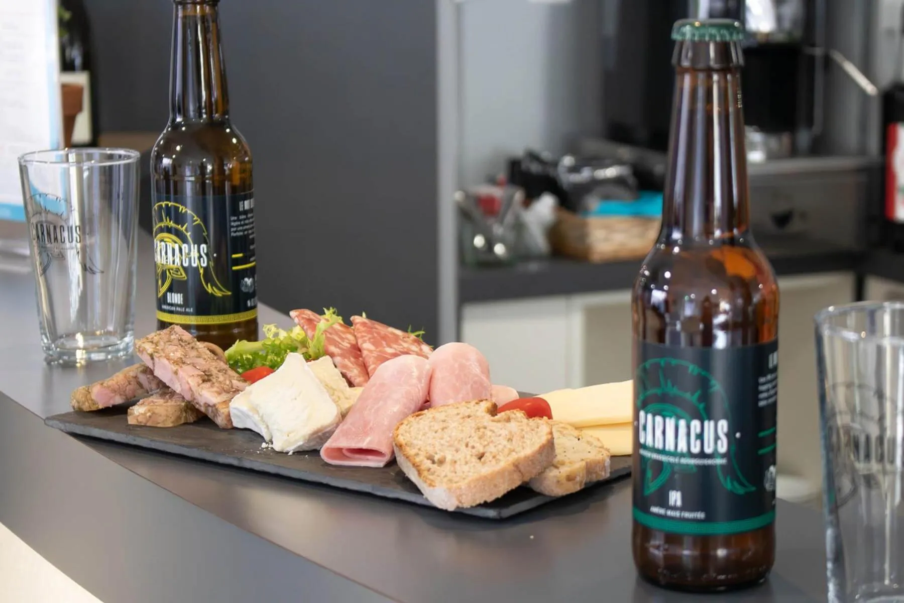 Lounge or bar in Brit Hotel Mâcon Centre Gare