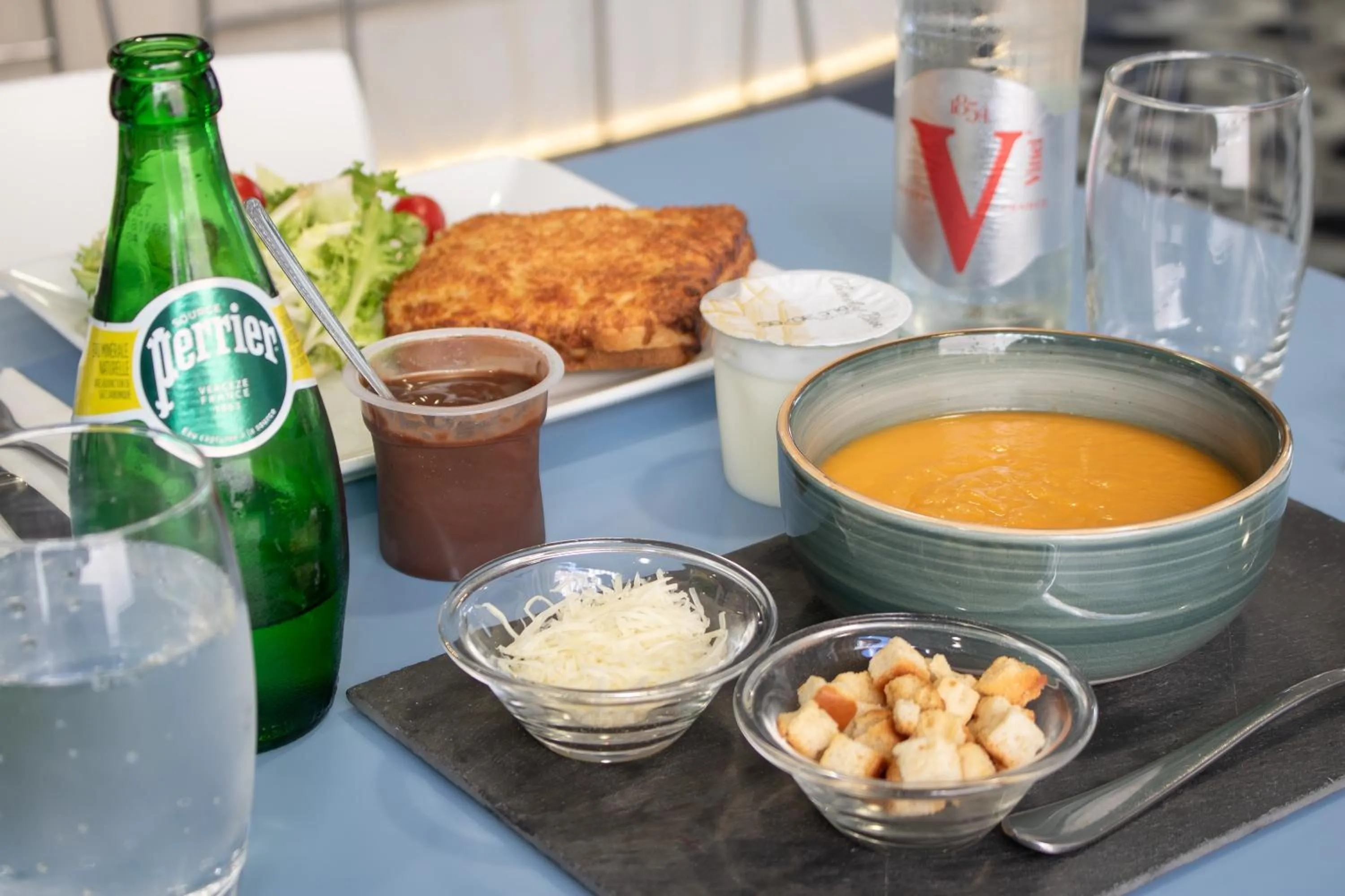 Breakfast in Brit Hotel Mâcon Centre Gare