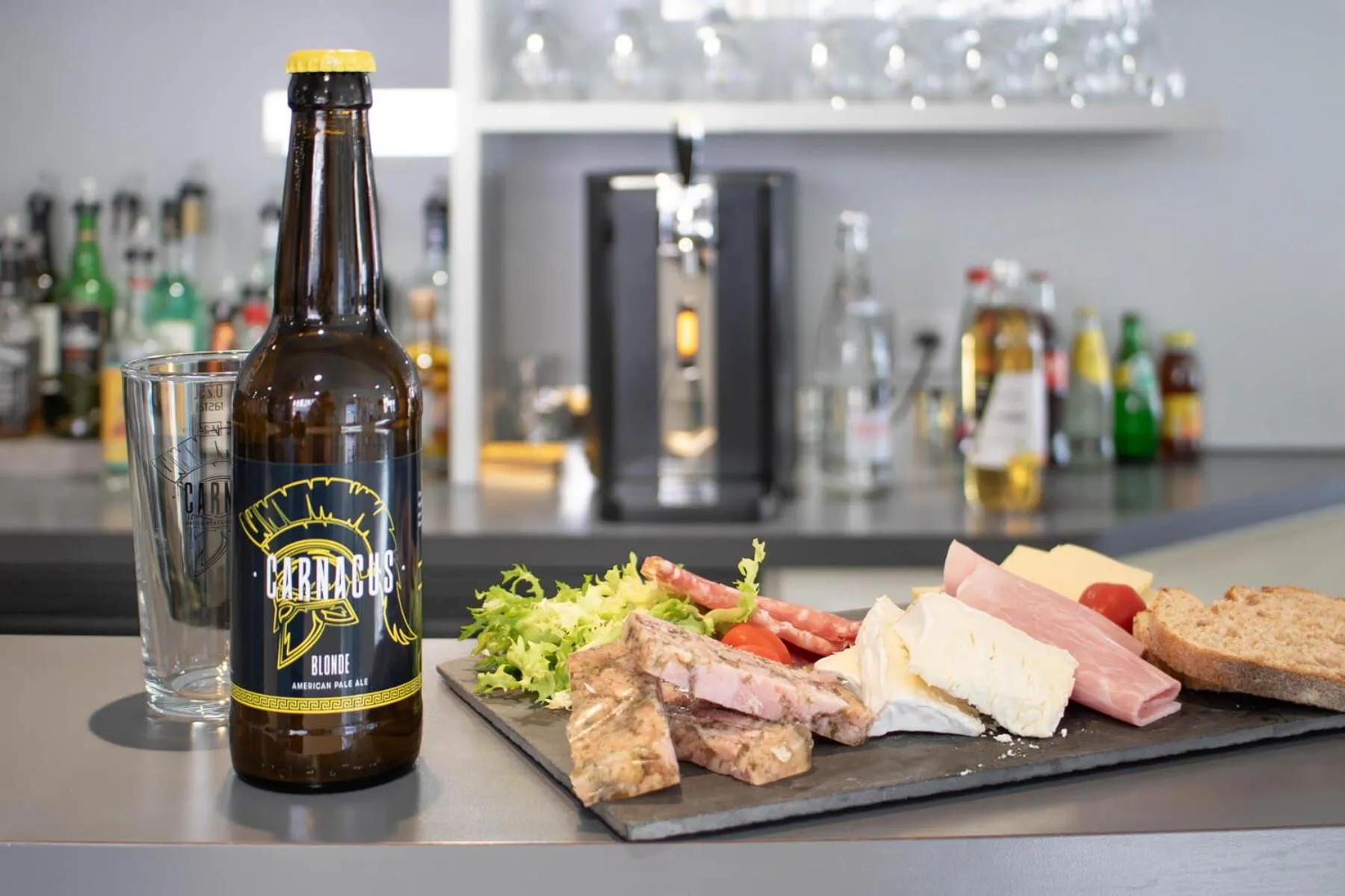 Lounge or bar in Brit Hotel Mâcon Centre Gare