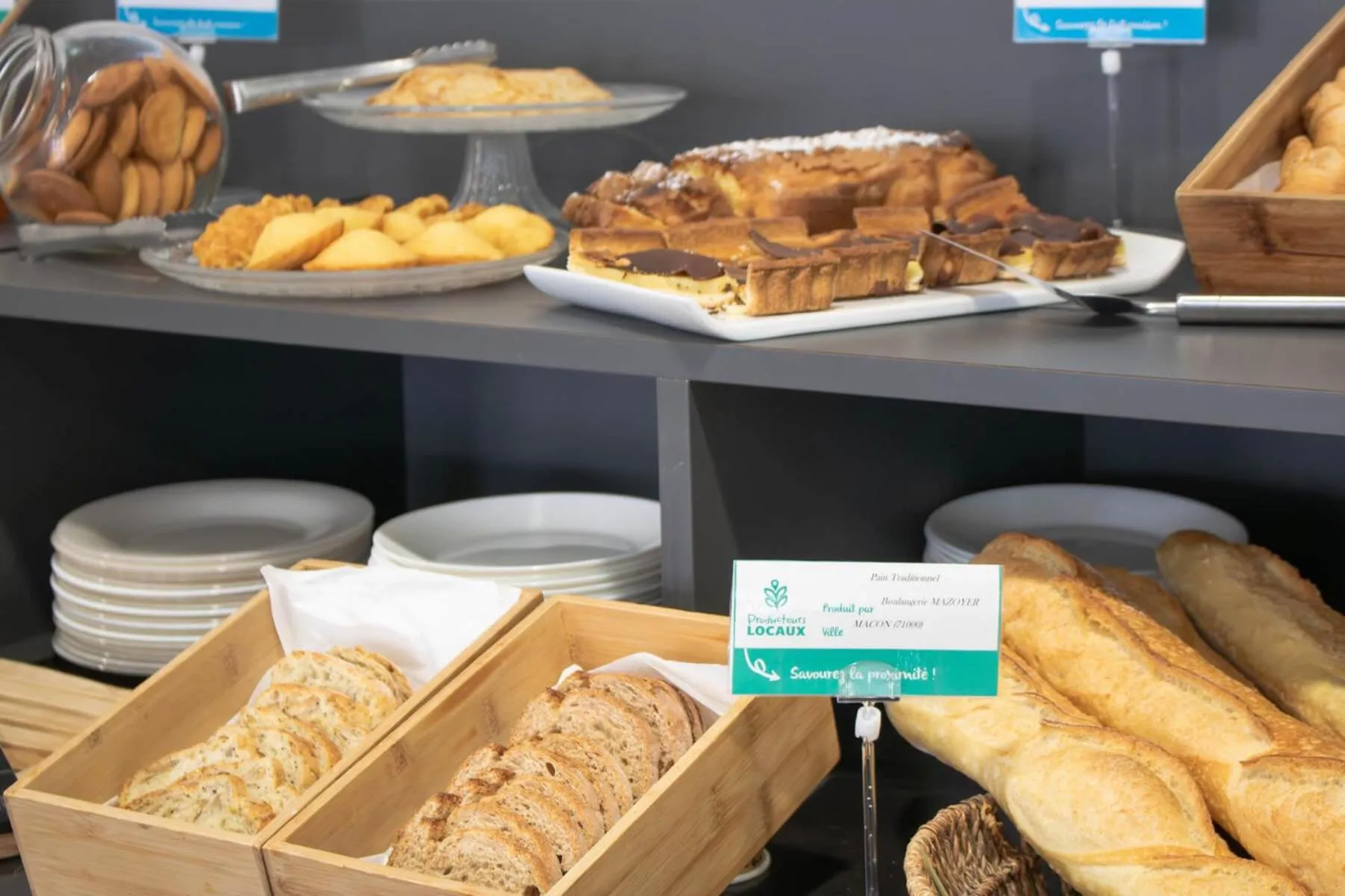 Buffet breakfast in Brit Hotel Mâcon Centre Gare