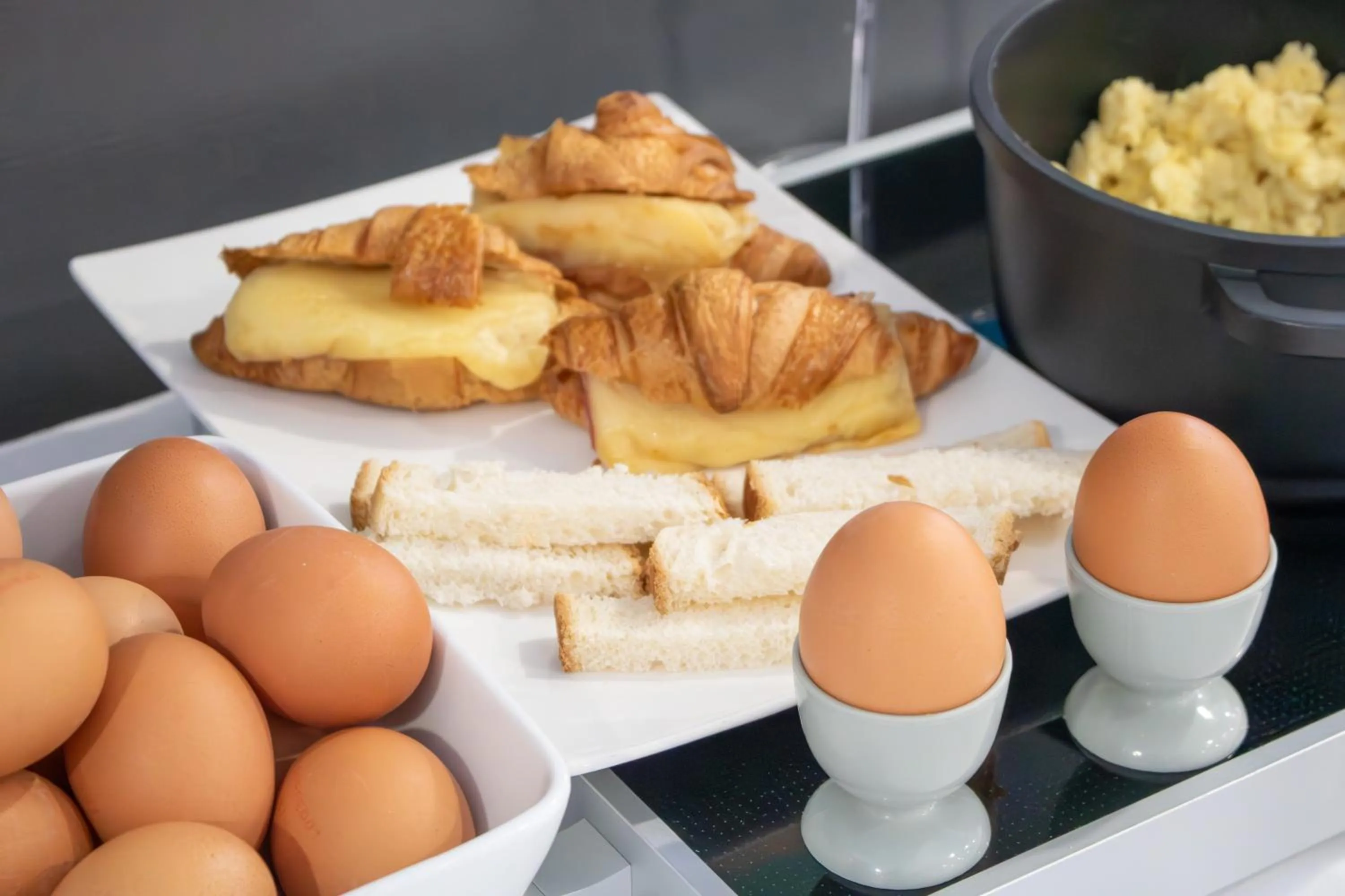 Breakfast in Brit Hotel Mâcon Centre Gare