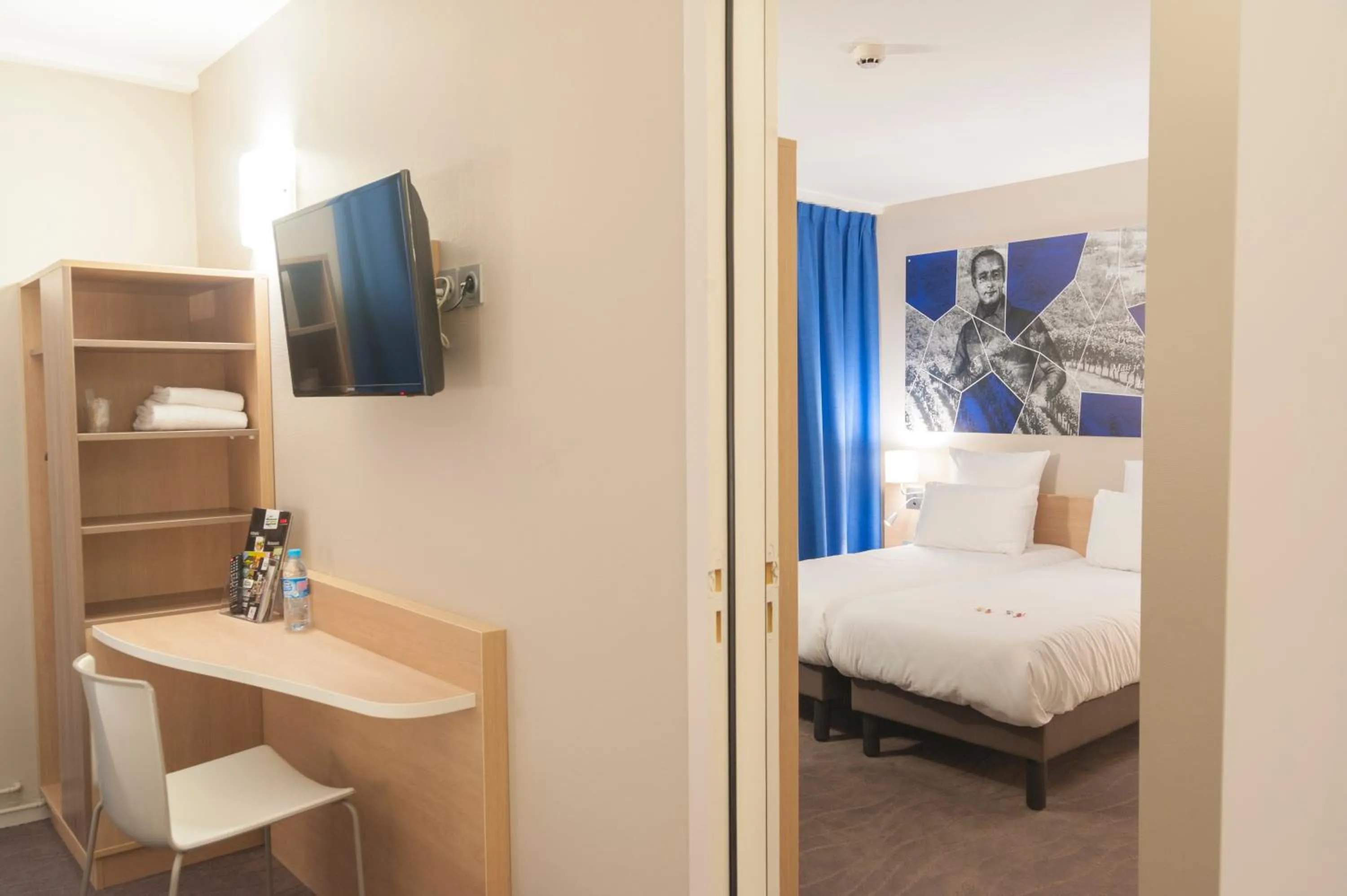 Photo of the whole room, Bed in Brit Hotel Mâcon Centre Gare