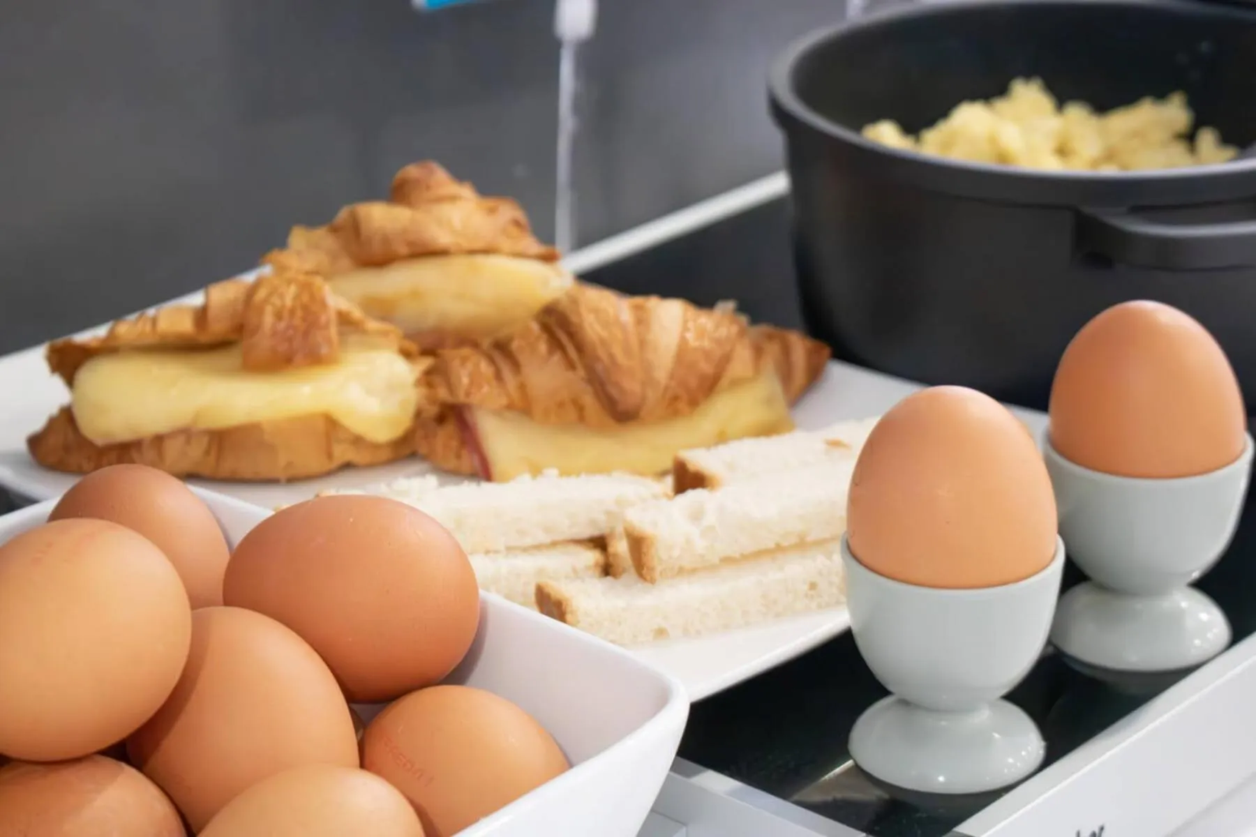 Buffet breakfast in Brit Hotel Mâcon Centre Gare