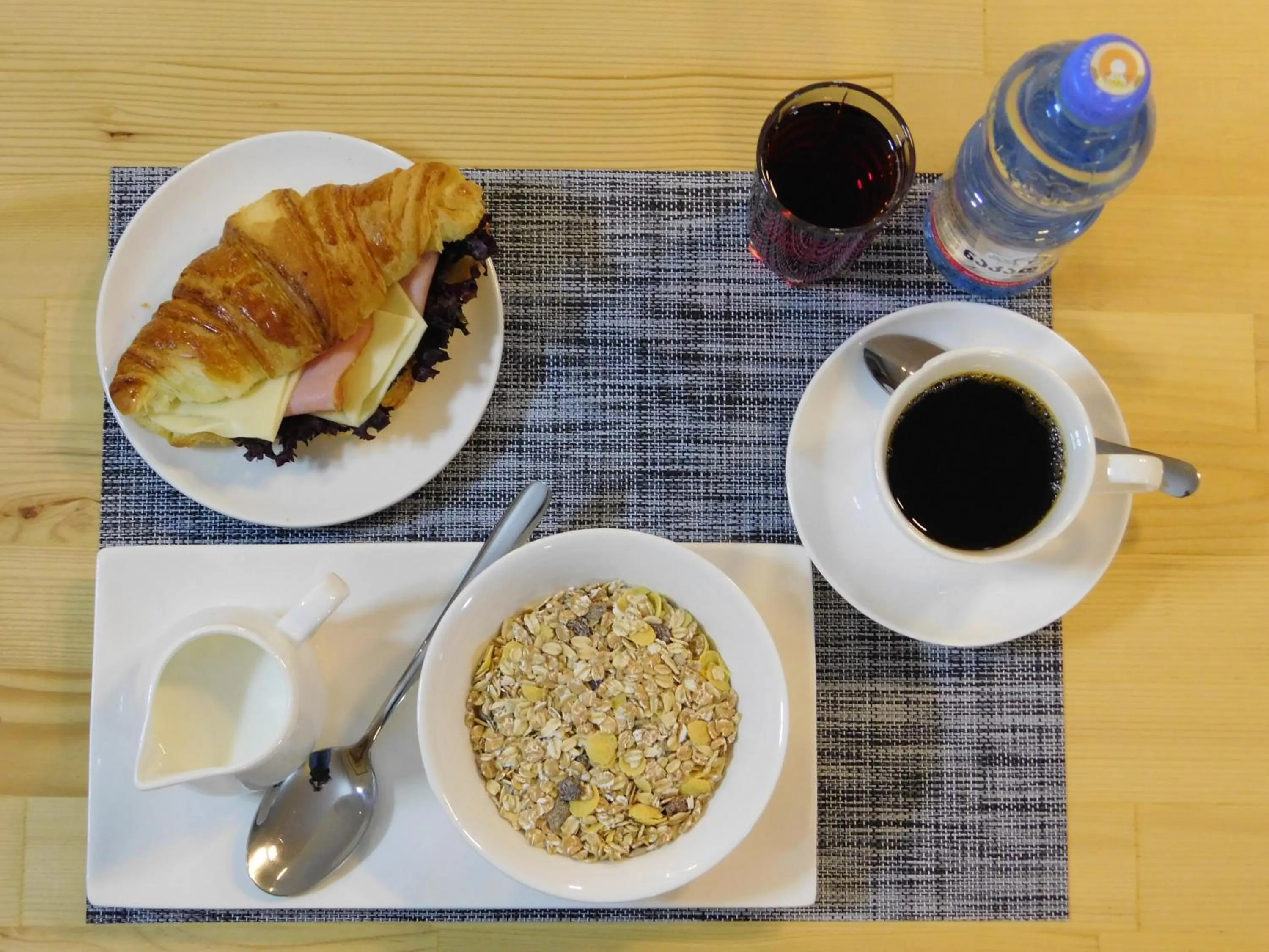 Breakfast in Tea for Two Hotel