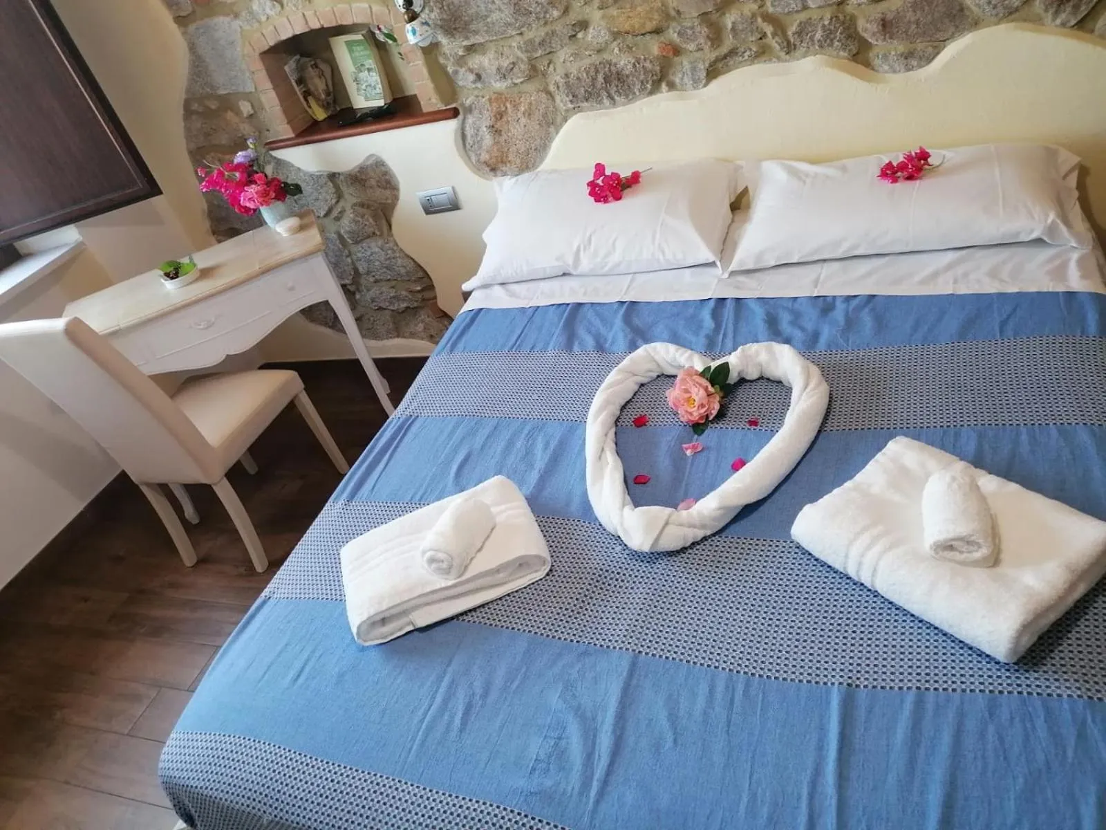 Bed in b&b il Portico Orgosolo