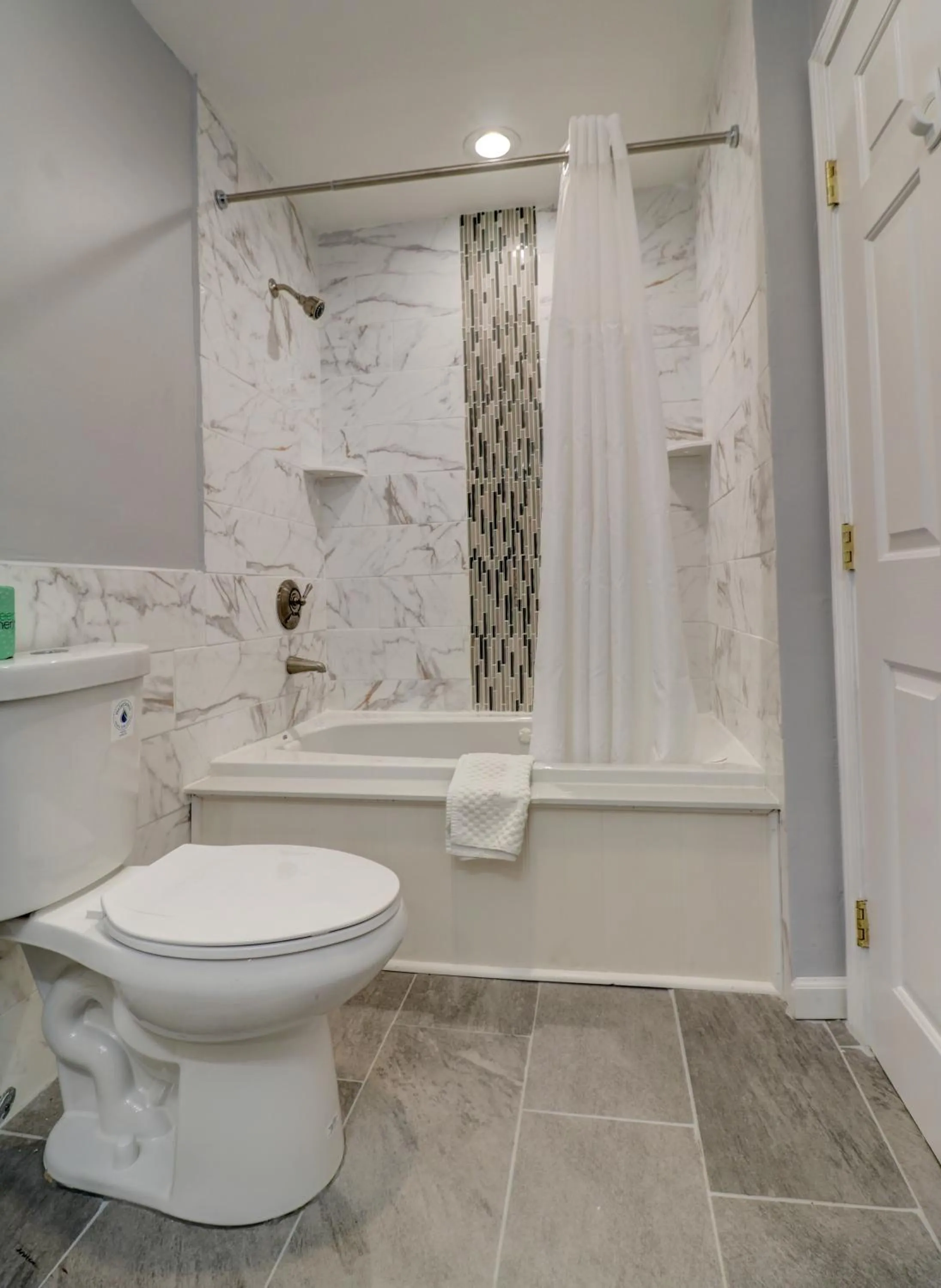 Shower in Hamilton Village Inn