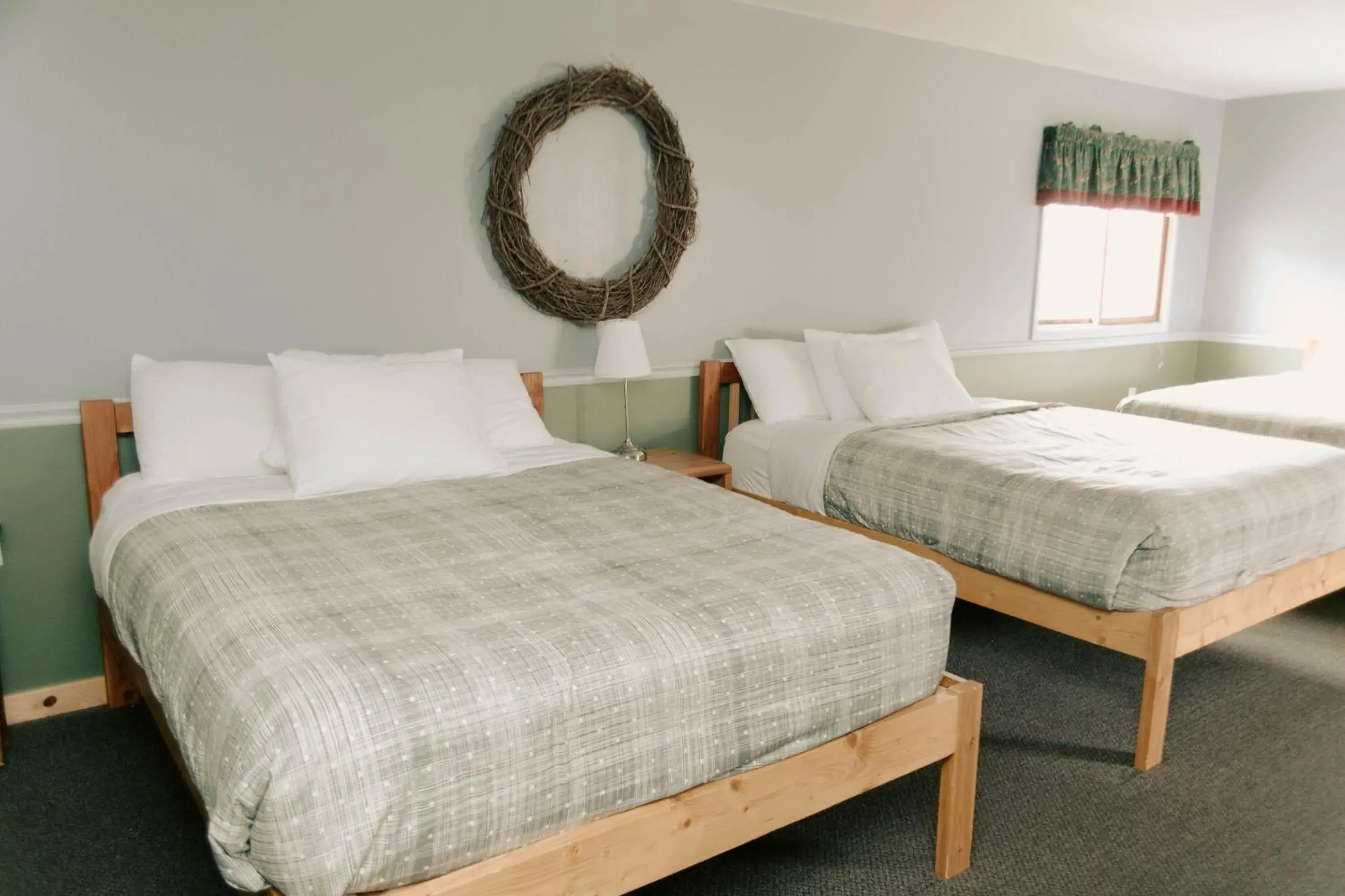 4 Queens - Back Building in Adventure Inn 4 Queens - Back Building in Adventure Inn