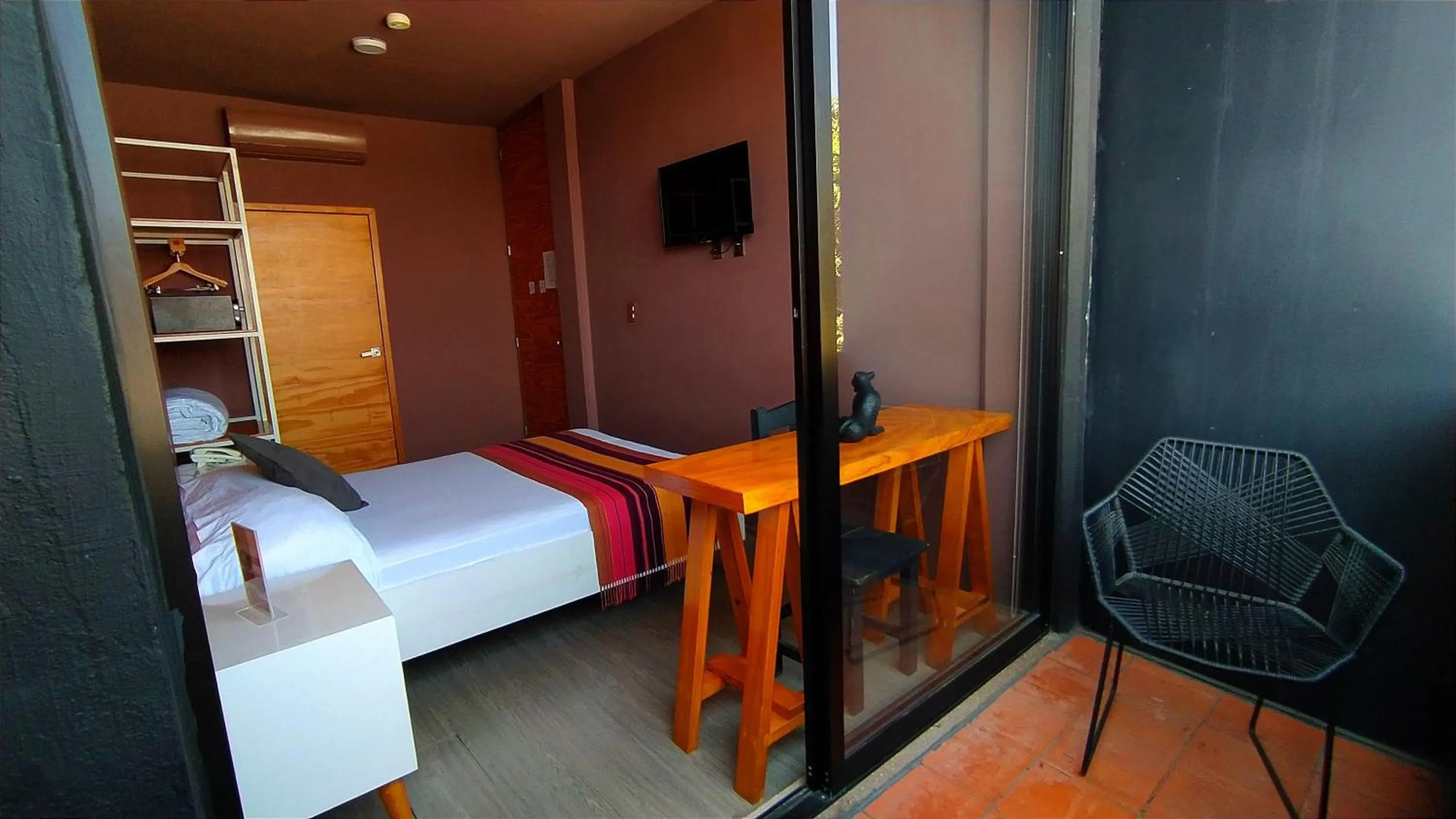 Balcony/Terrace, Bed in Hotel Momotus Tuxtla