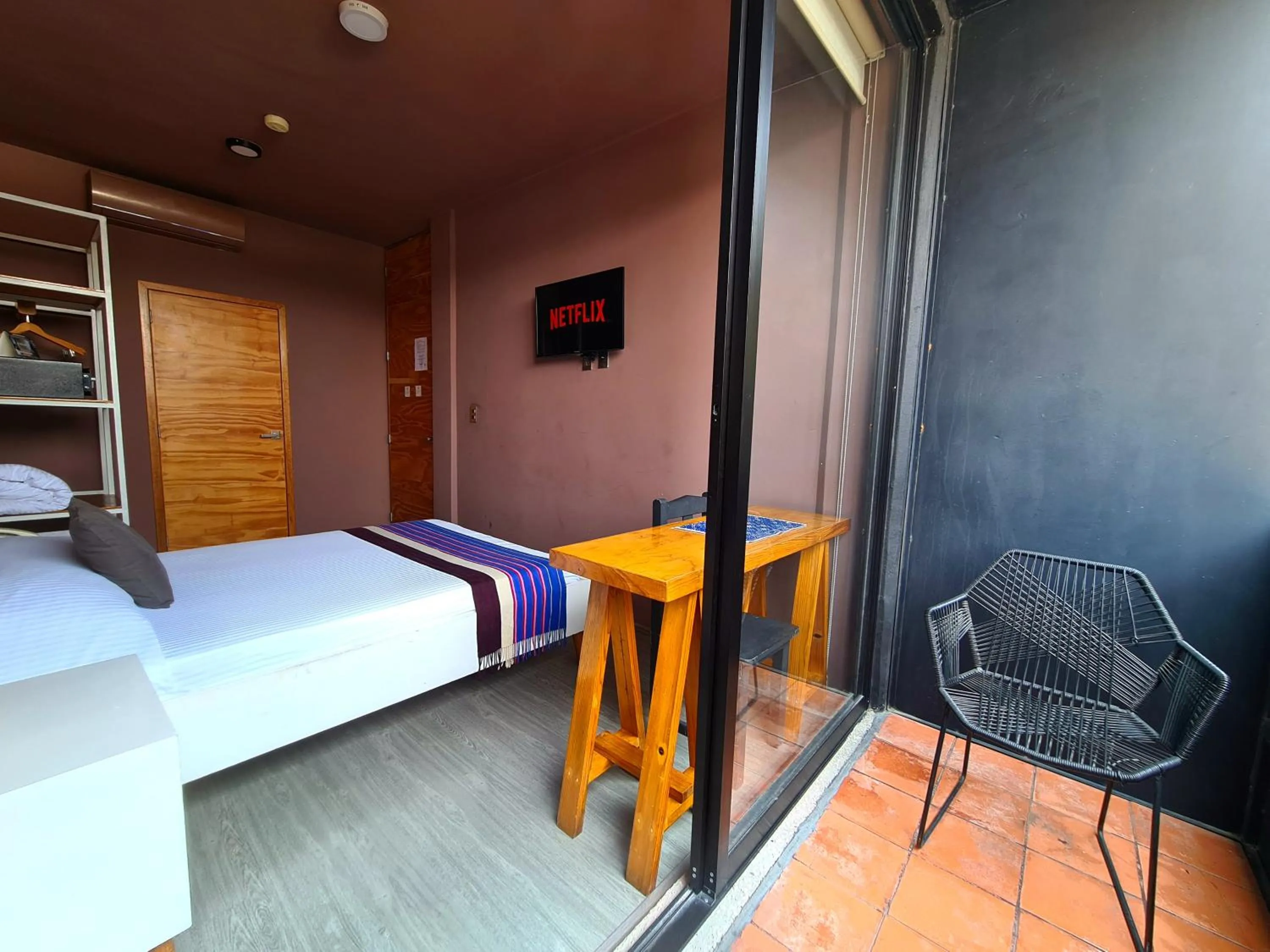 Balcony/Terrace, Bed in Hotel Momotus Tuxtla