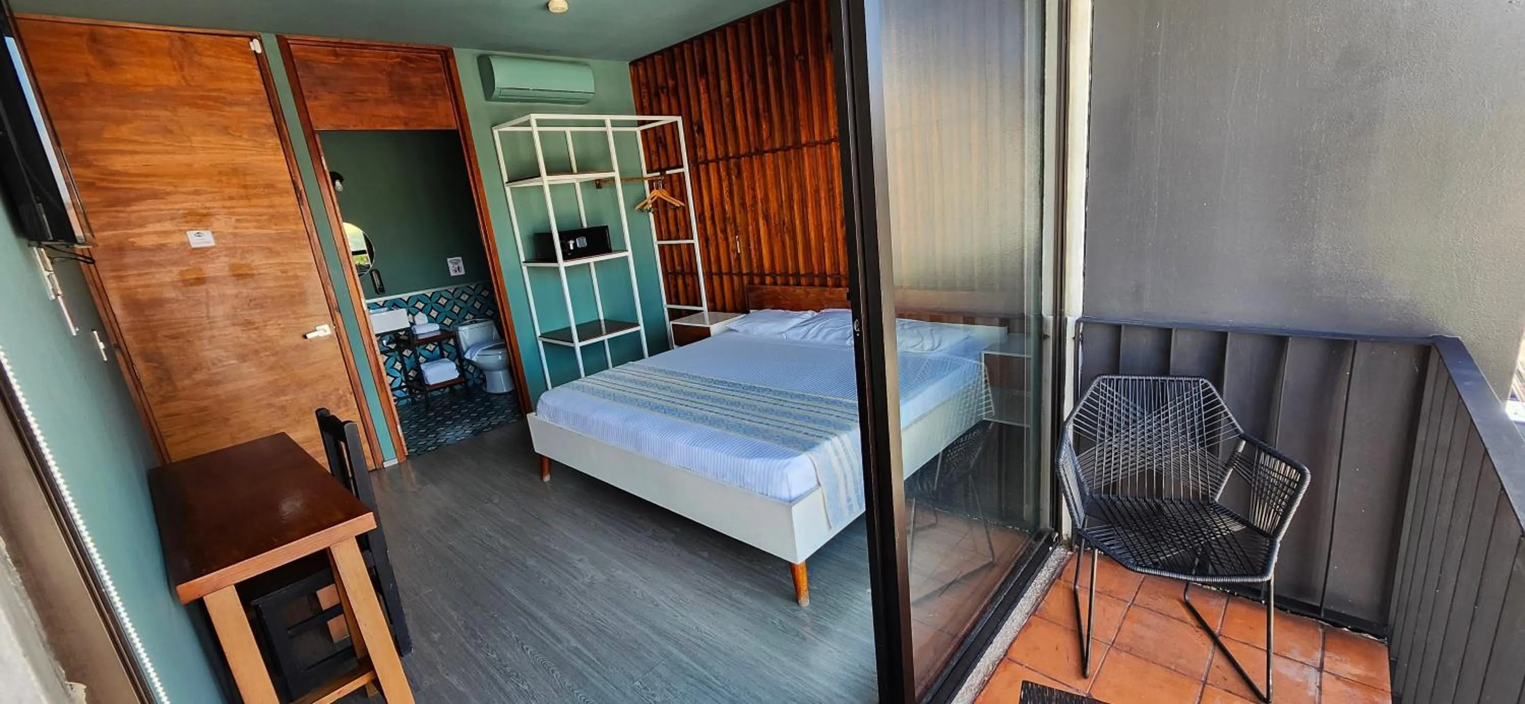 Photo of the whole room, Bed in Hotel Momotus Tuxtla, en el centro - Acceso autónomo