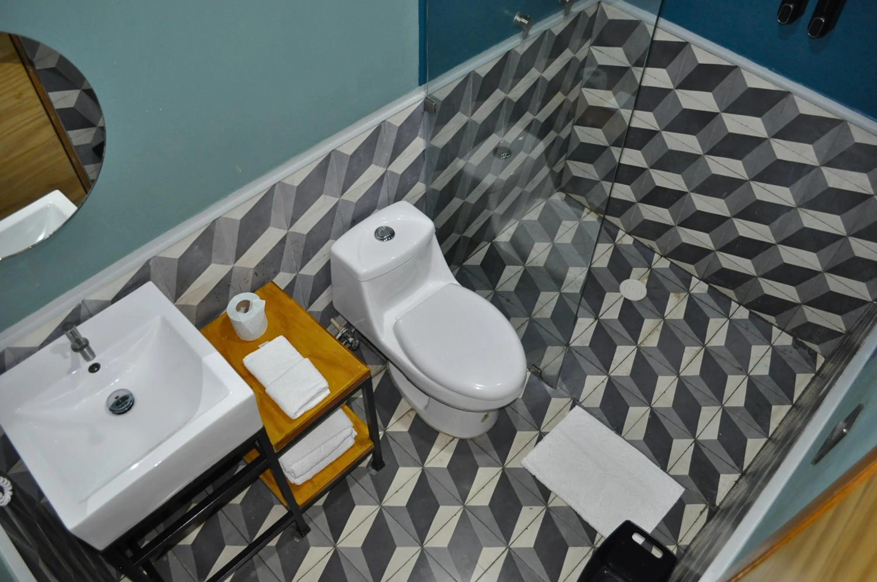 Toilet in Hotel Momotus Tuxtla