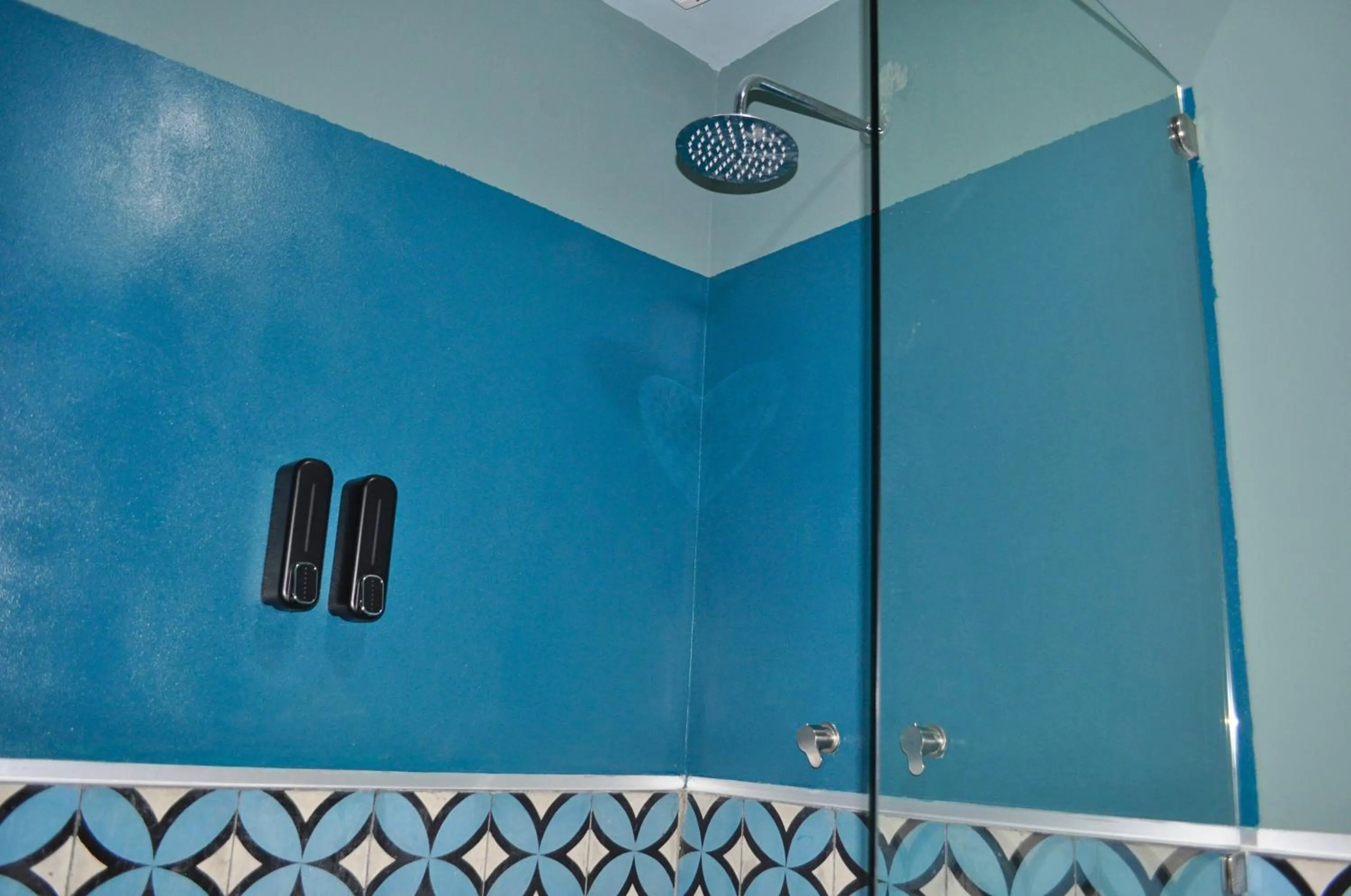 Shower in Hotel Momotus Tuxtla