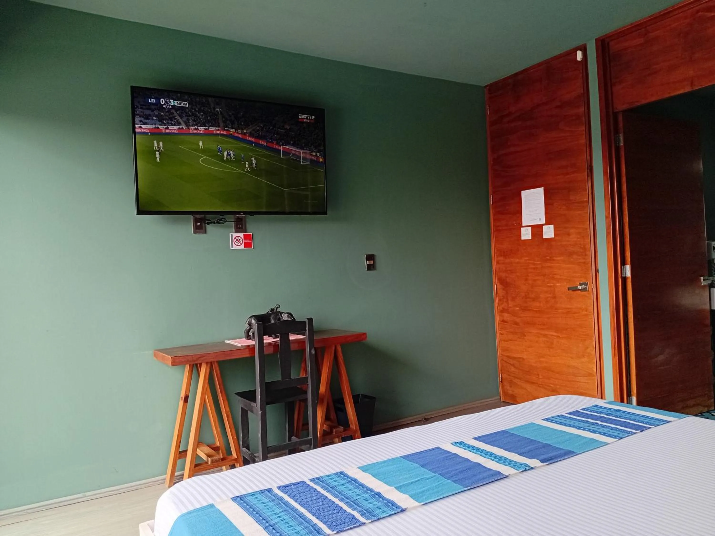 TV and multimedia, Bed in Hotel Momotus Tuxtla