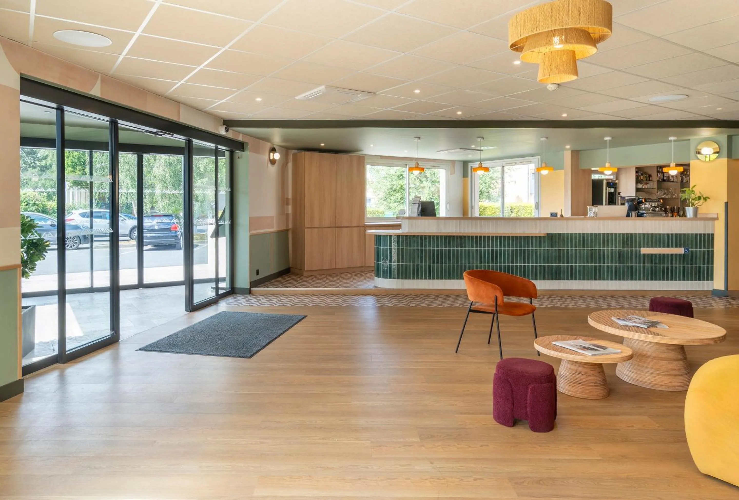 Lobby or reception in Sure Hotel by Best Western Caen Memorial