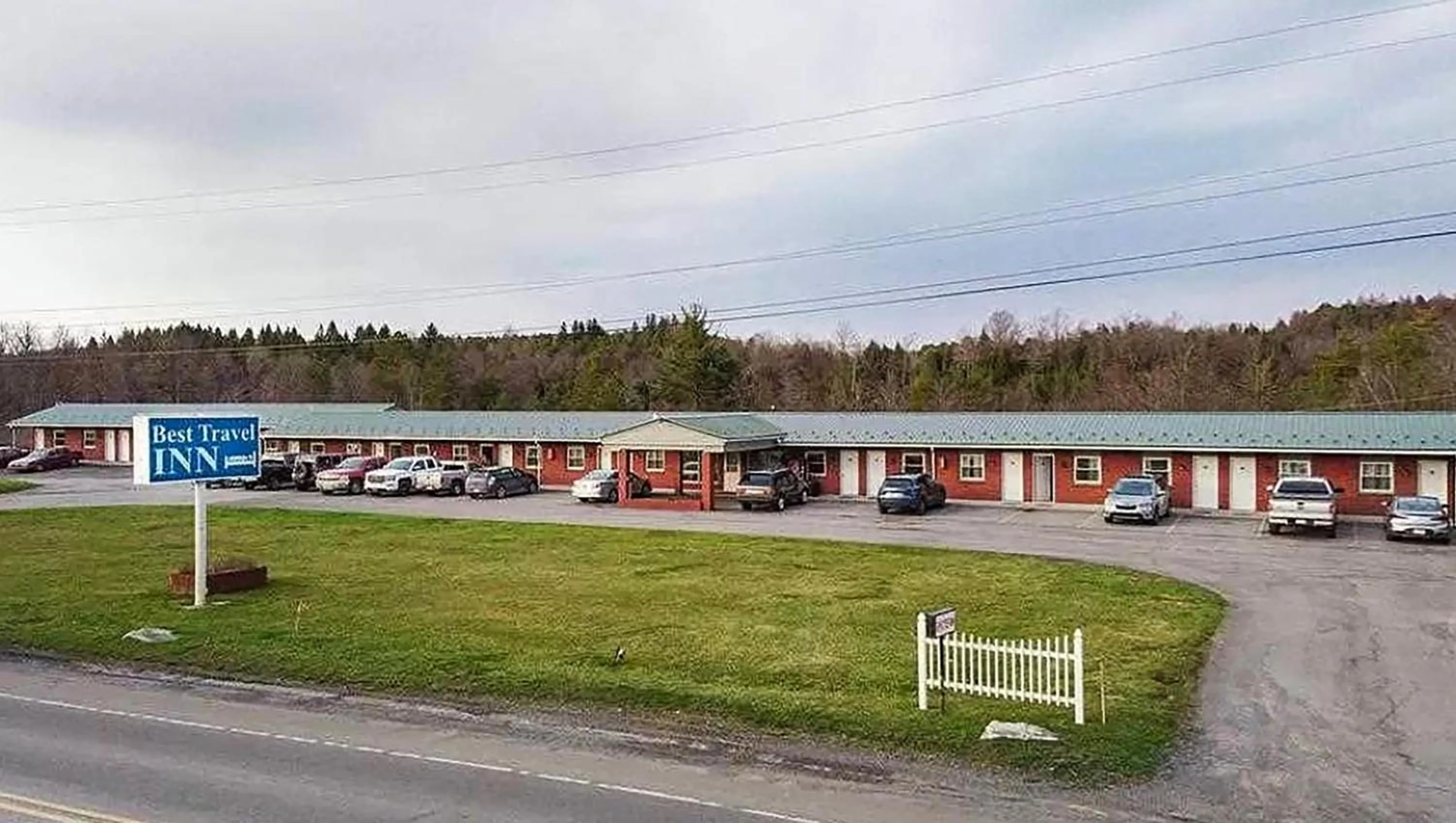 Property building in Best Travel Inn Philipsburg