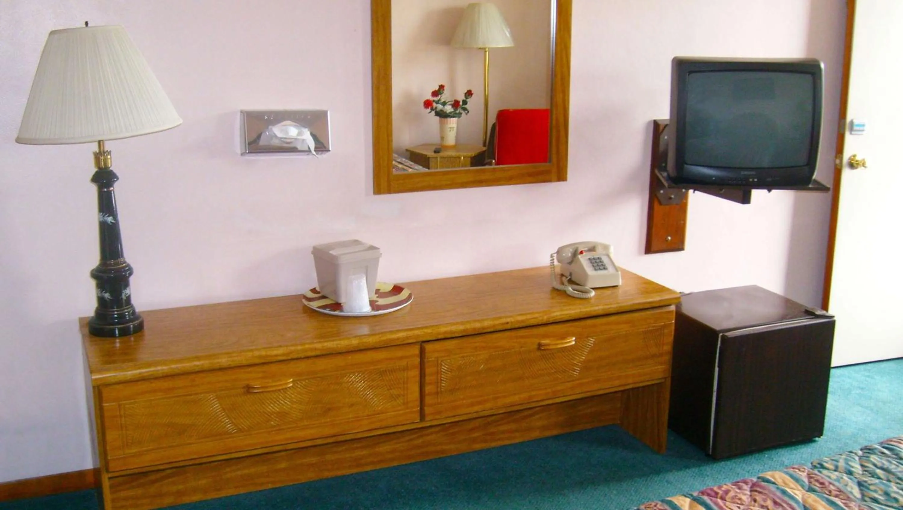 Photo of the whole room in Best Travel Inn Philipsburg