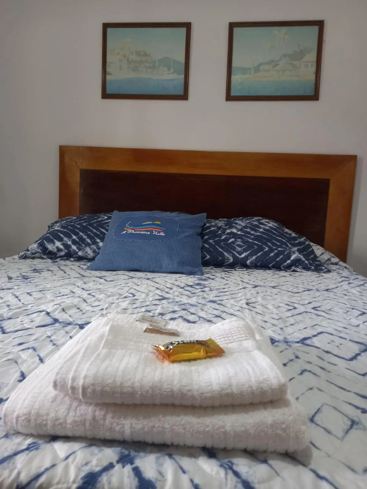 Bedroom, Bed in A Primeira Vista