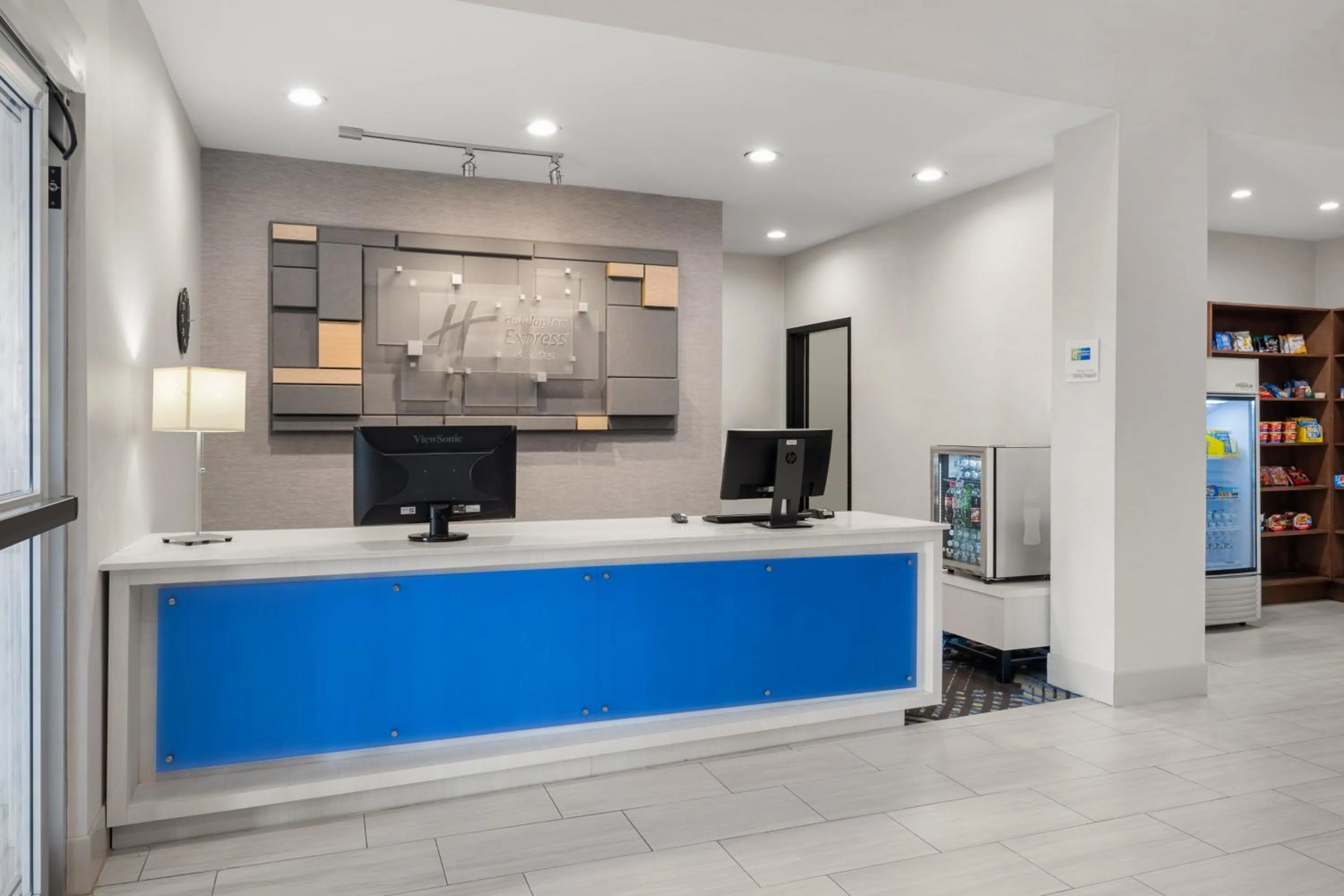 Lobby or reception in Holiday Inn Express & Suites Graham by IHG