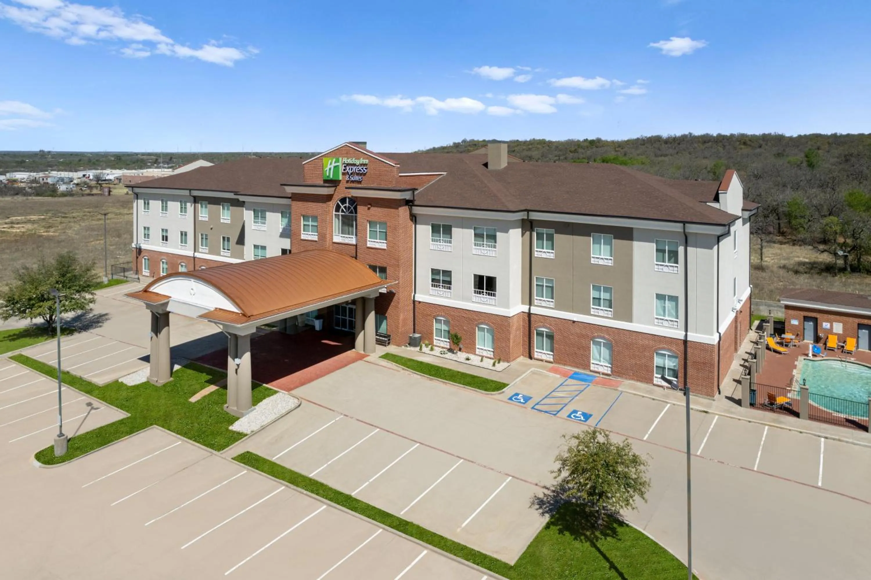 Property building in Holiday Inn Express & Suites Graham by IHG