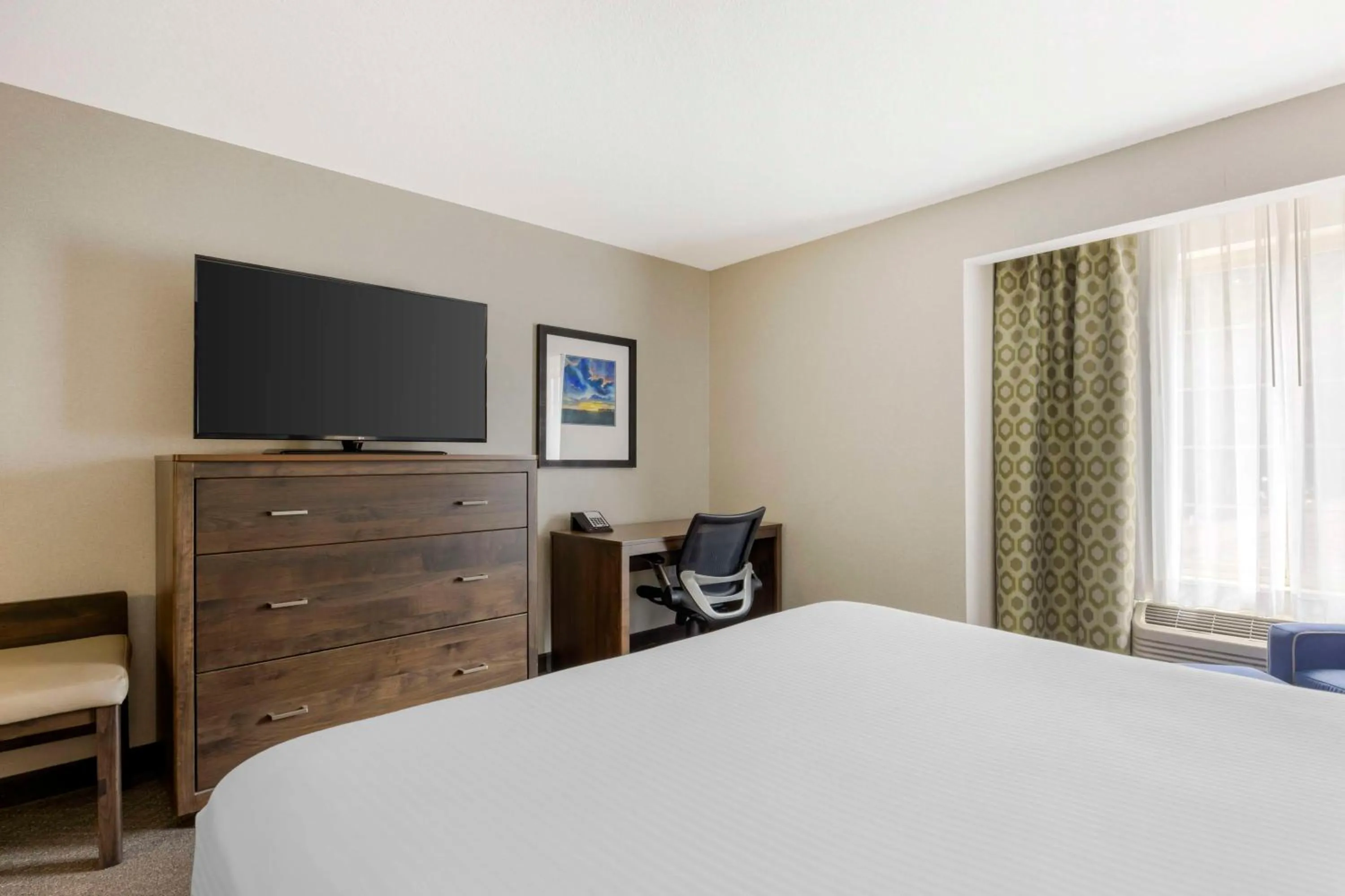 Bedroom, Bed in Best Western Plus Northwind Inn & Suites