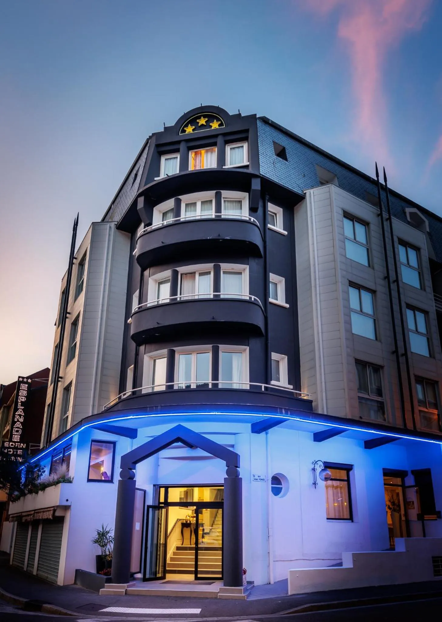 Property building in Hôtel Esplanade Eden
