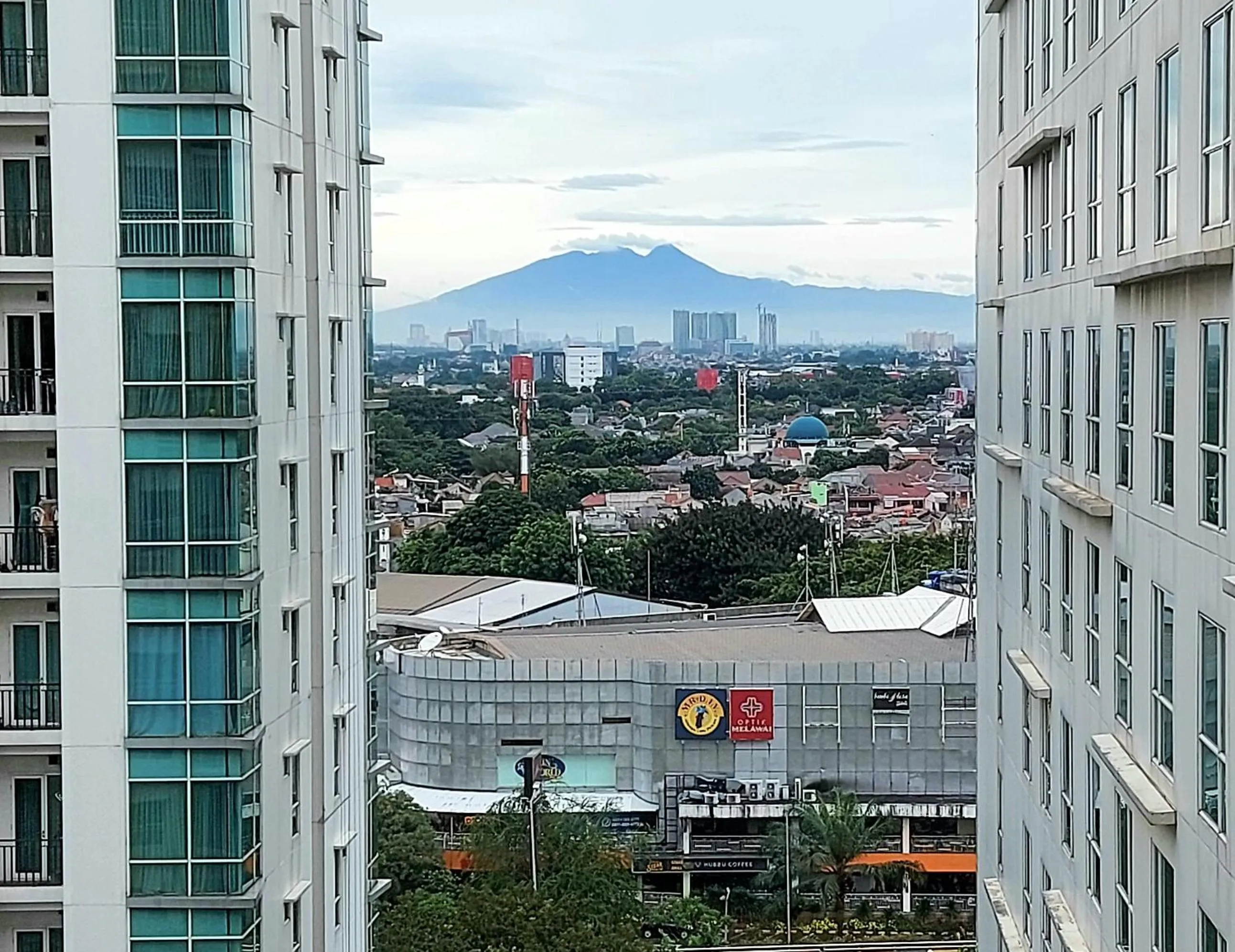 Mountain view in Woodland Park Residence-Relaxed and Friendly