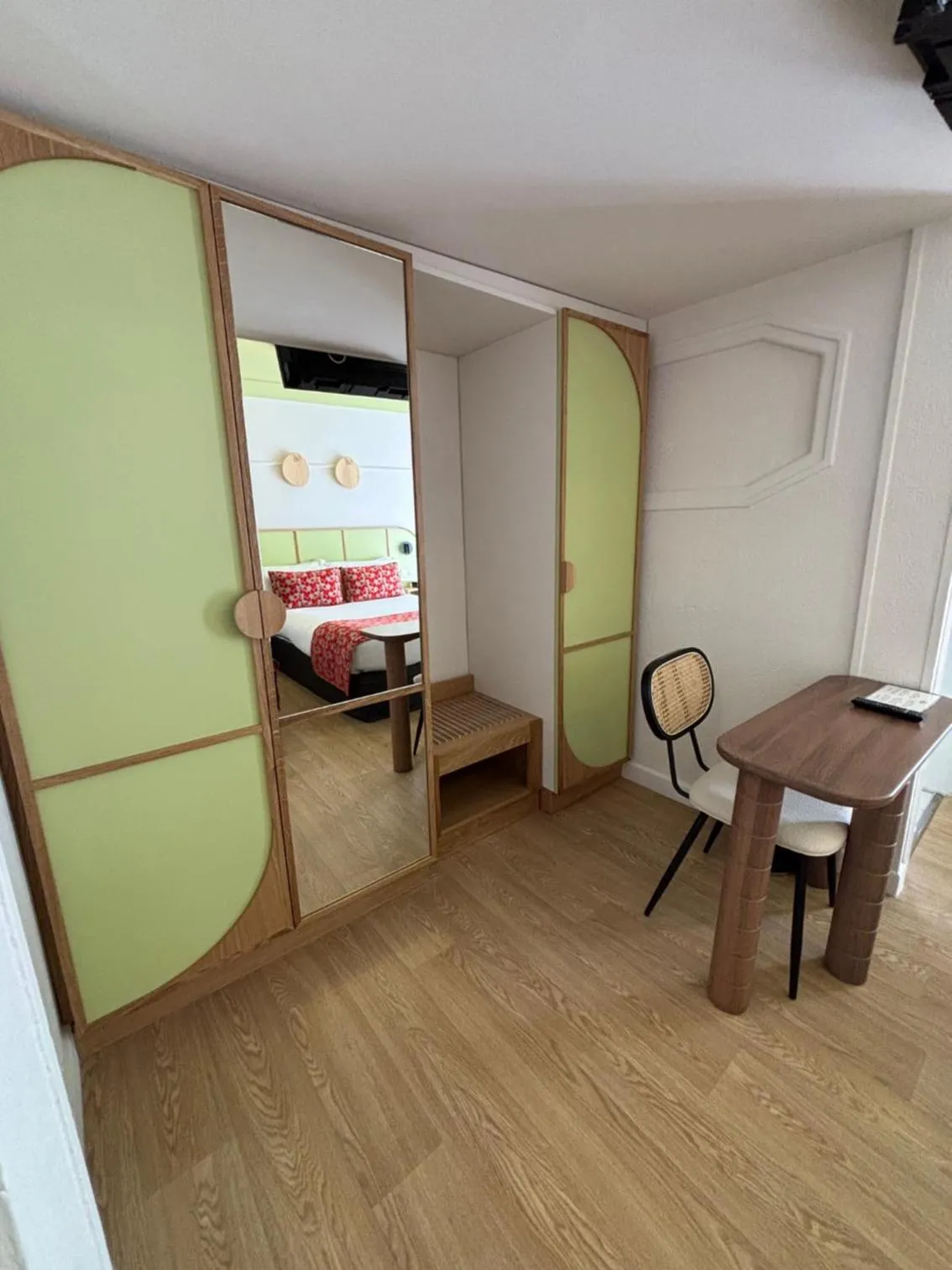 storage, Bed in Hotel Boréal Nice