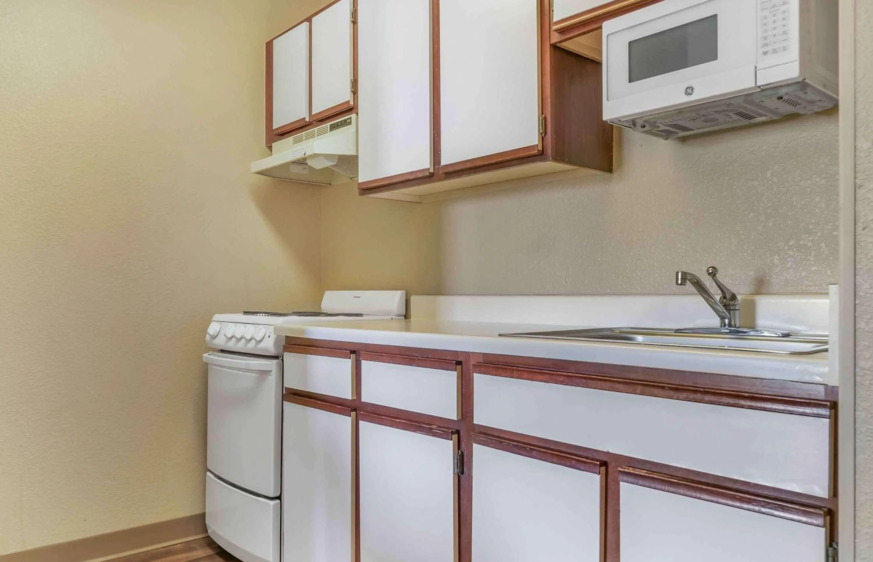 Bedroom in Extended Stay America Select Suites - Detroit - Ann Arbor - University South