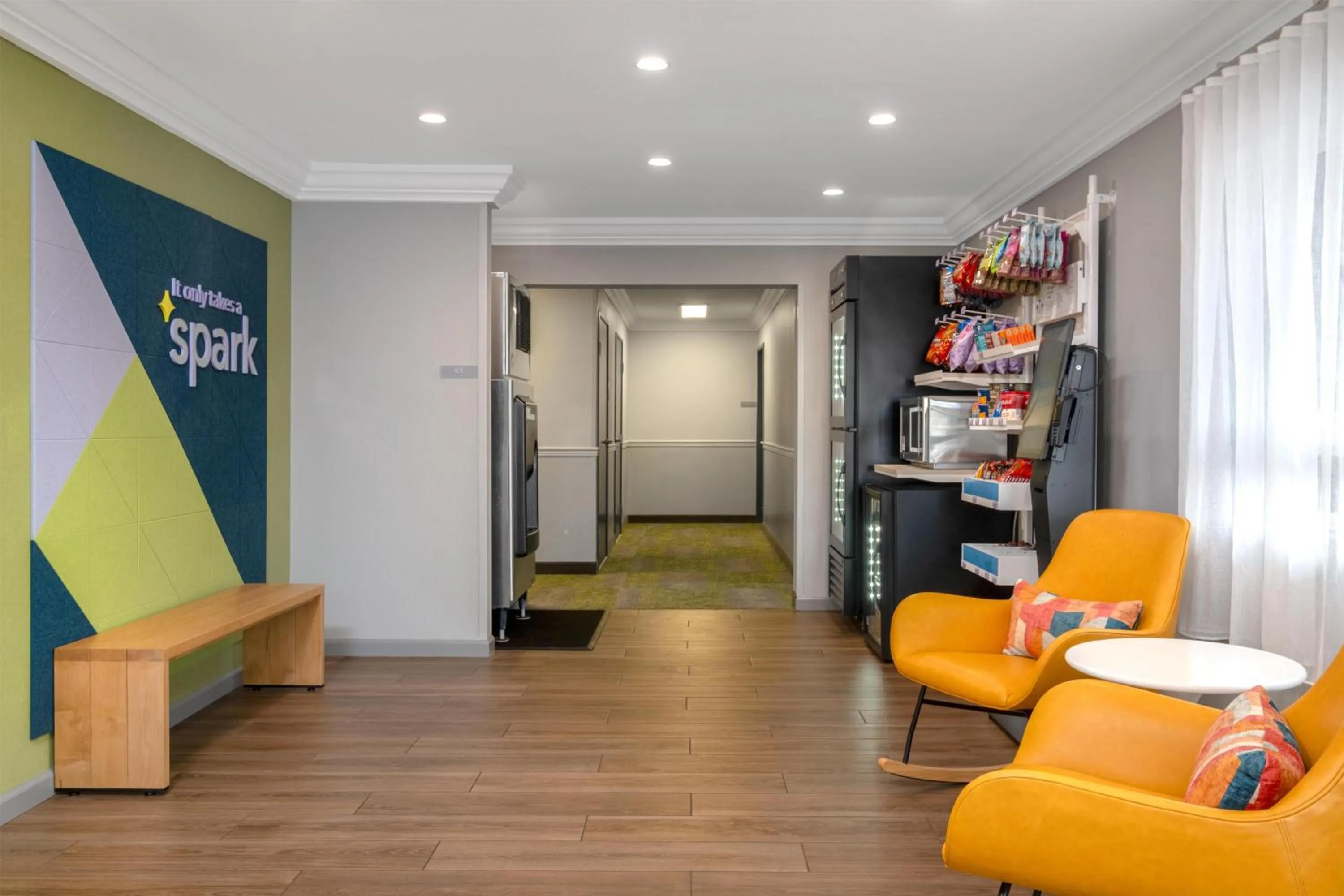 Lobby or reception in Spark by Hilton Springfield Eugene