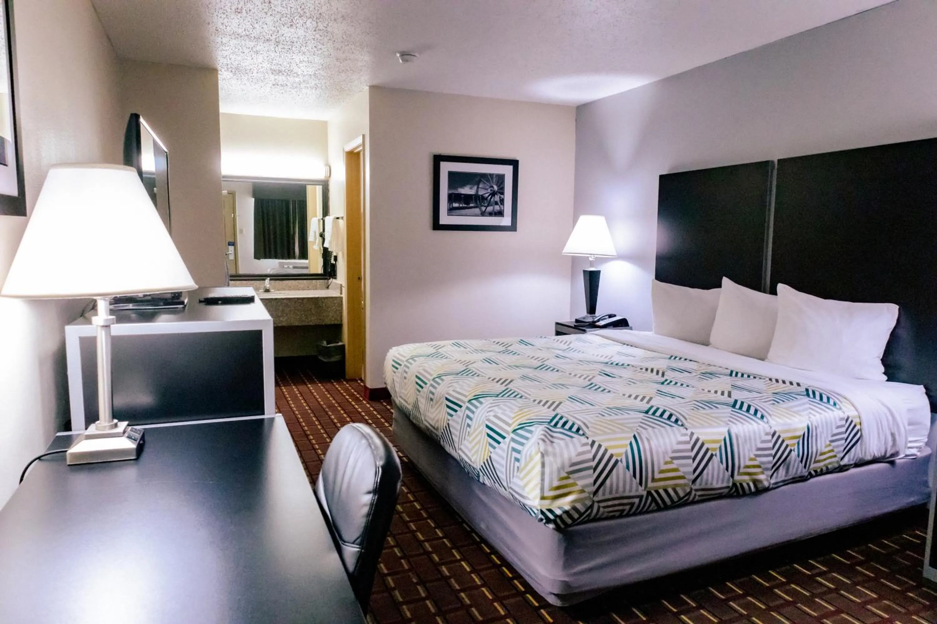 Bedroom, Bed in Motel 6 Nacogdoches, TX