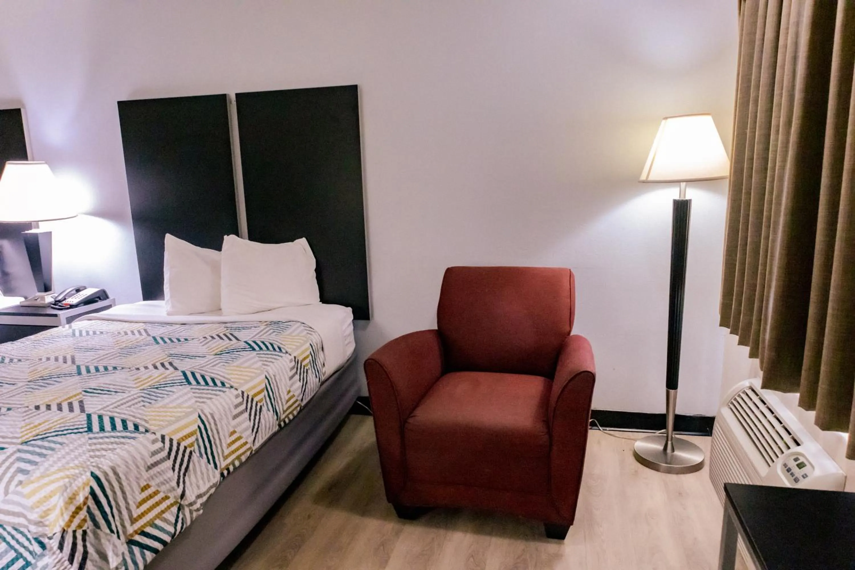 Bed in Motel 6 Nacogdoches, TX