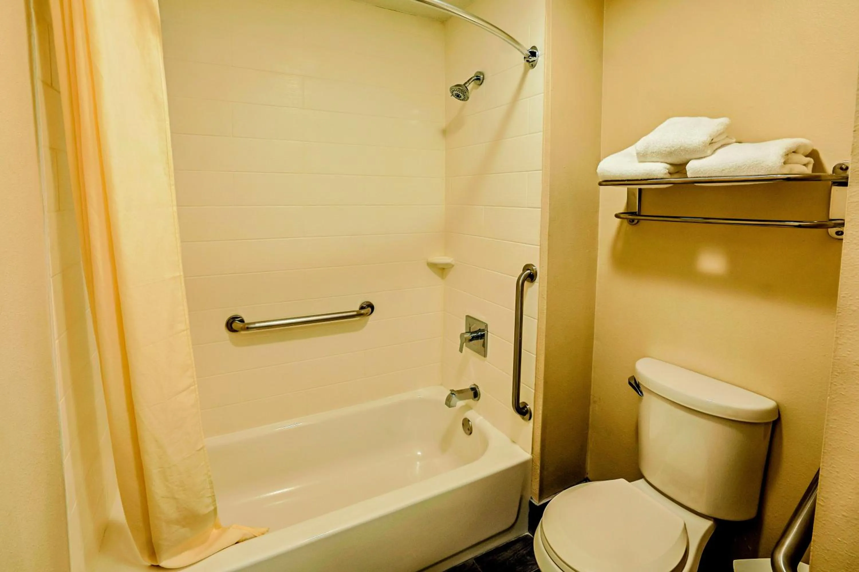 Toilet in Motel 6 Nacogdoches, TX