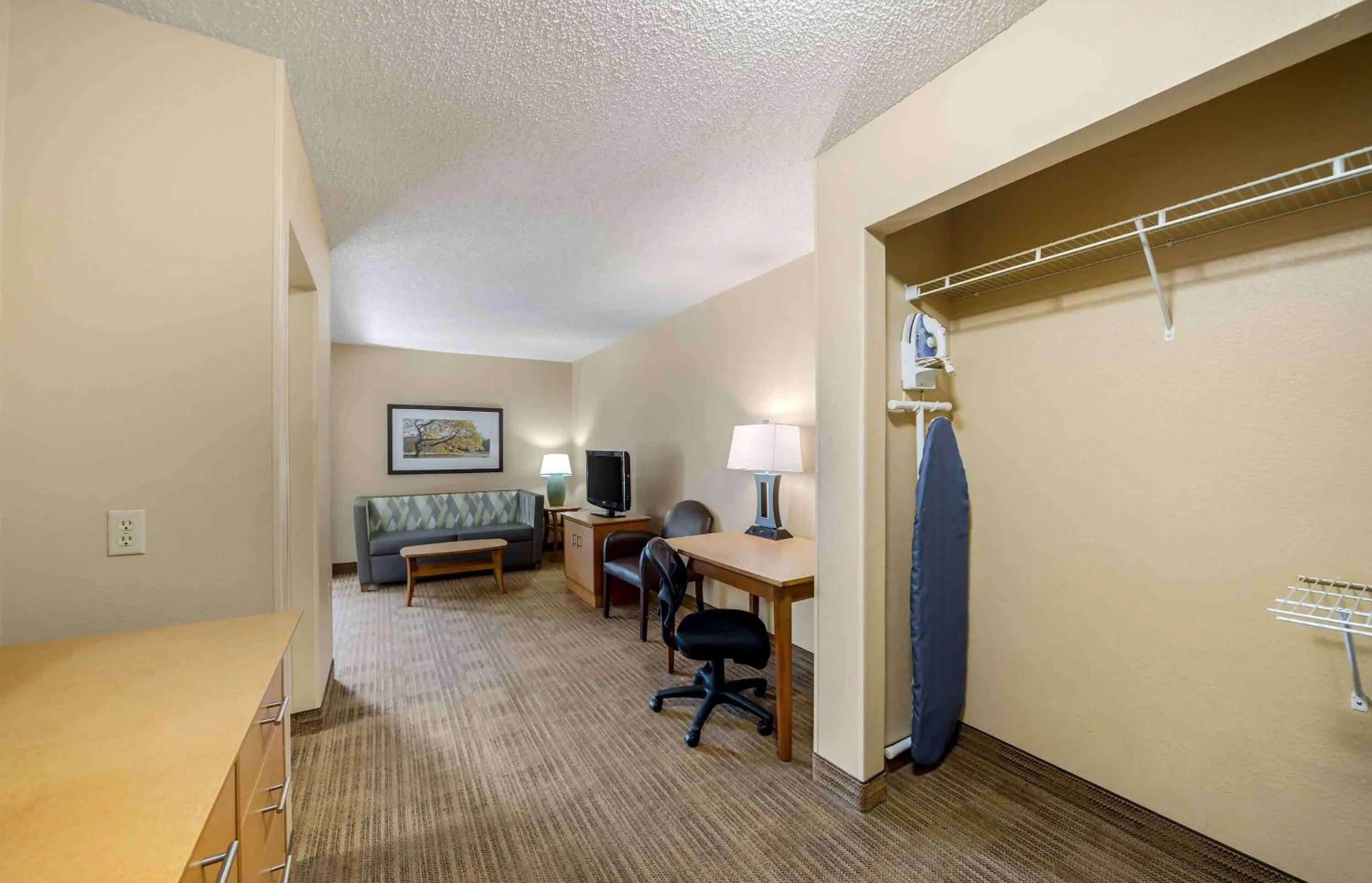 Bedroom in Extended Stay America Suites - Oklahoma City - Northwest