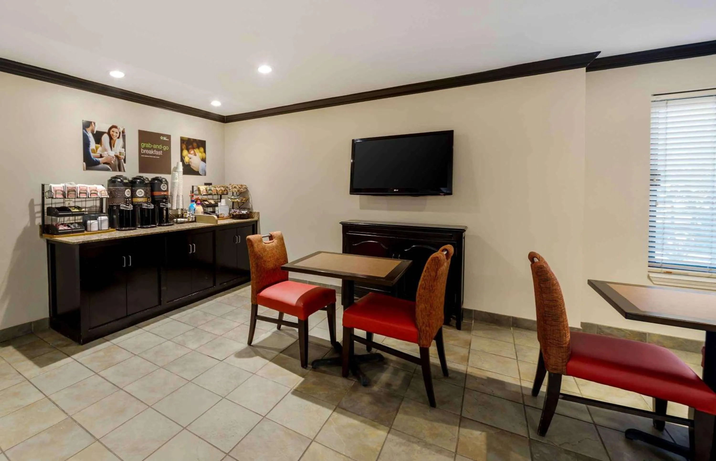 Restaurant/places to eat in Extended Stay America Suites - Oklahoma City - Northwest