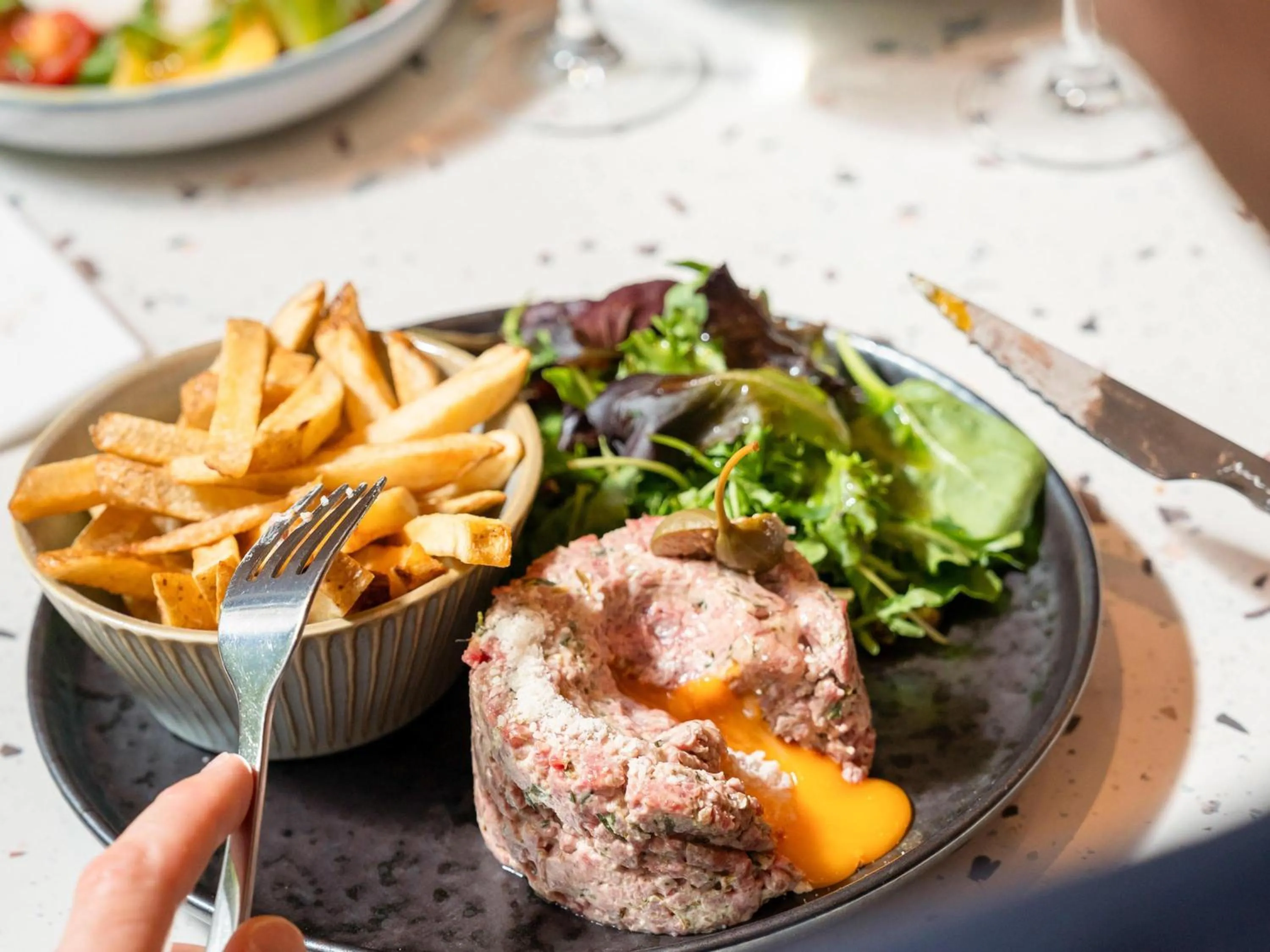 Restaurant/places to eat in Mercure Paris Gare Montparnasse TGV