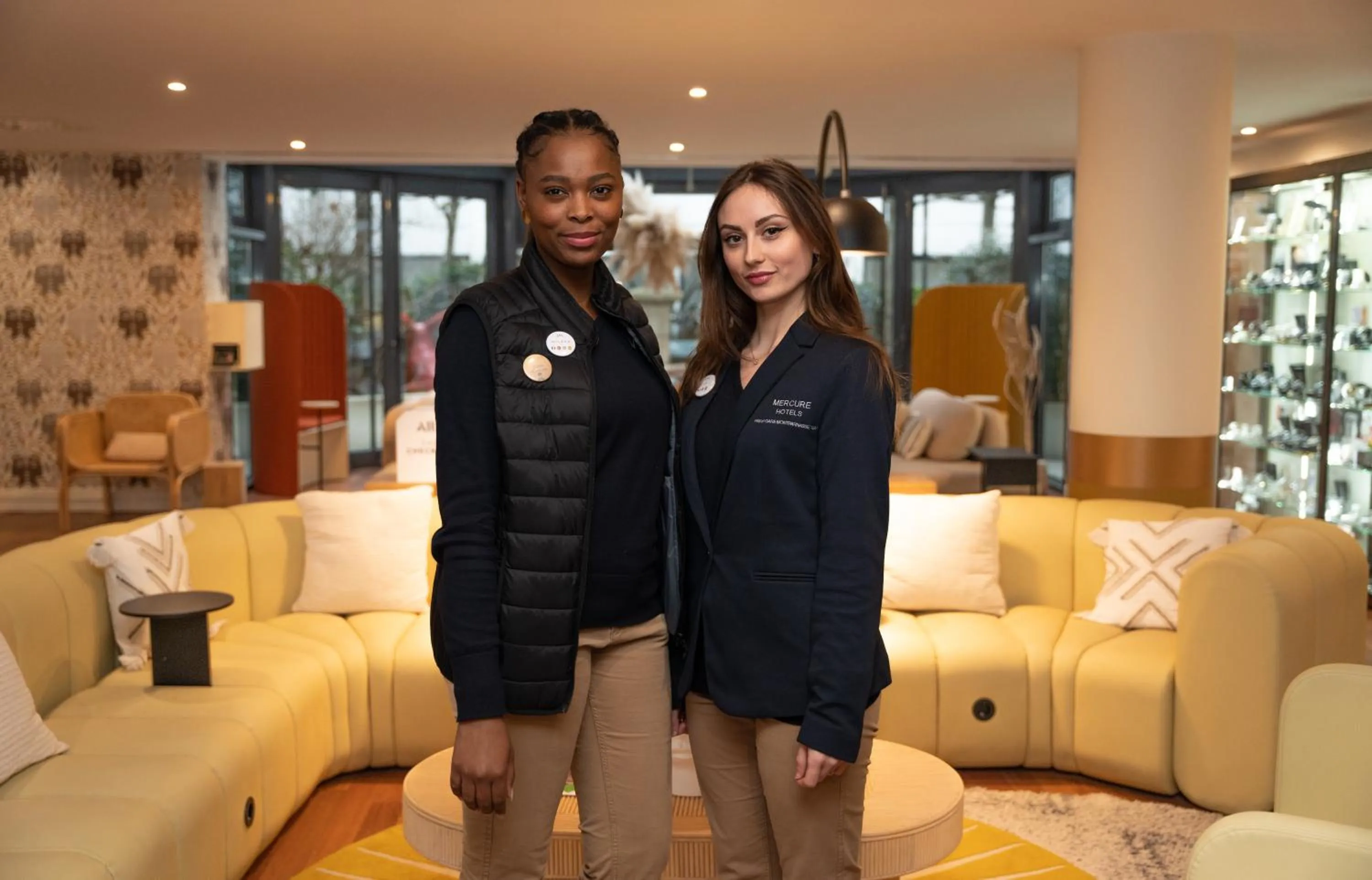 Lobby or reception in Mercure Paris Gare Montparnasse TGV