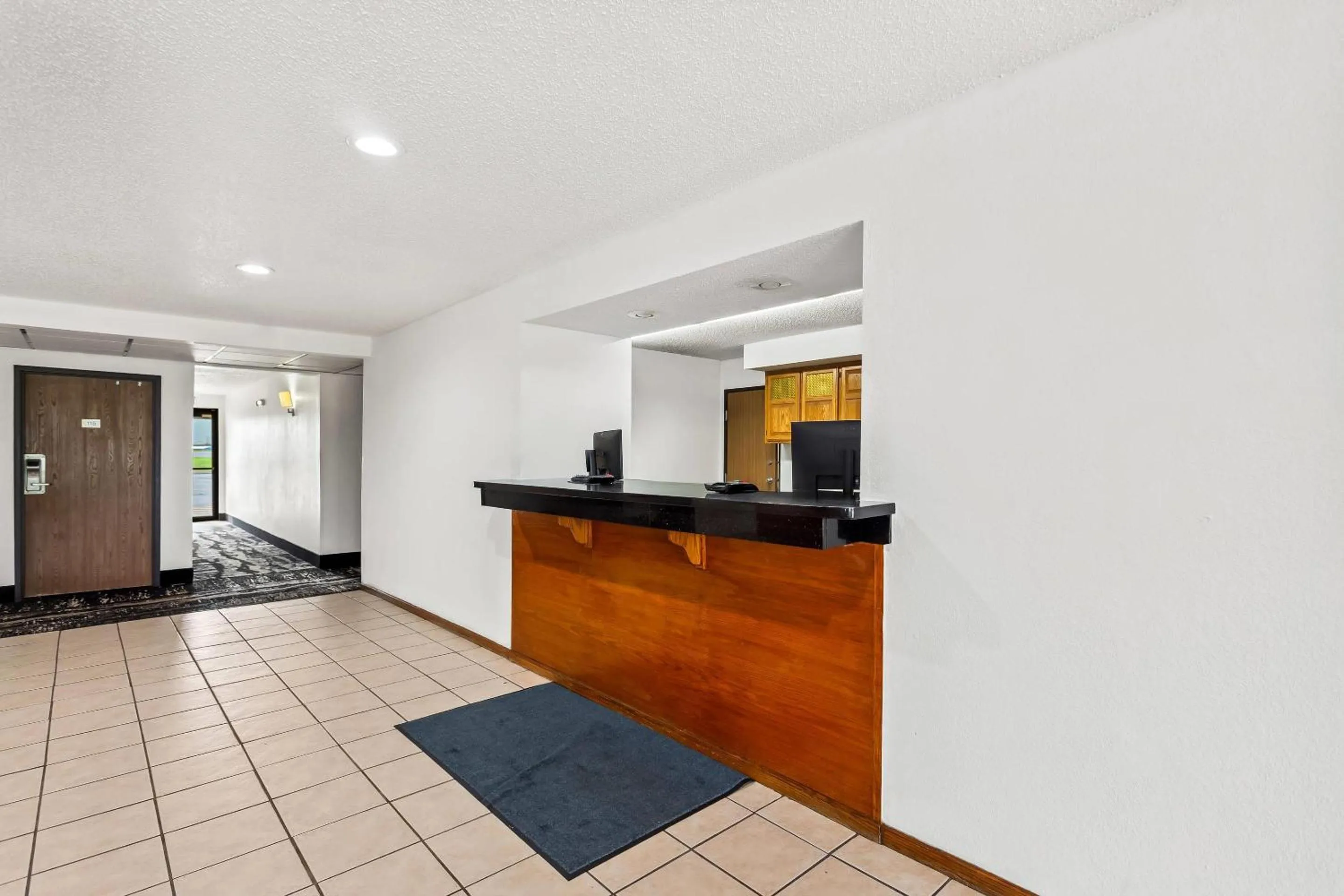 Lobby or reception in Quality Inn & Suites Howe - Sturgis